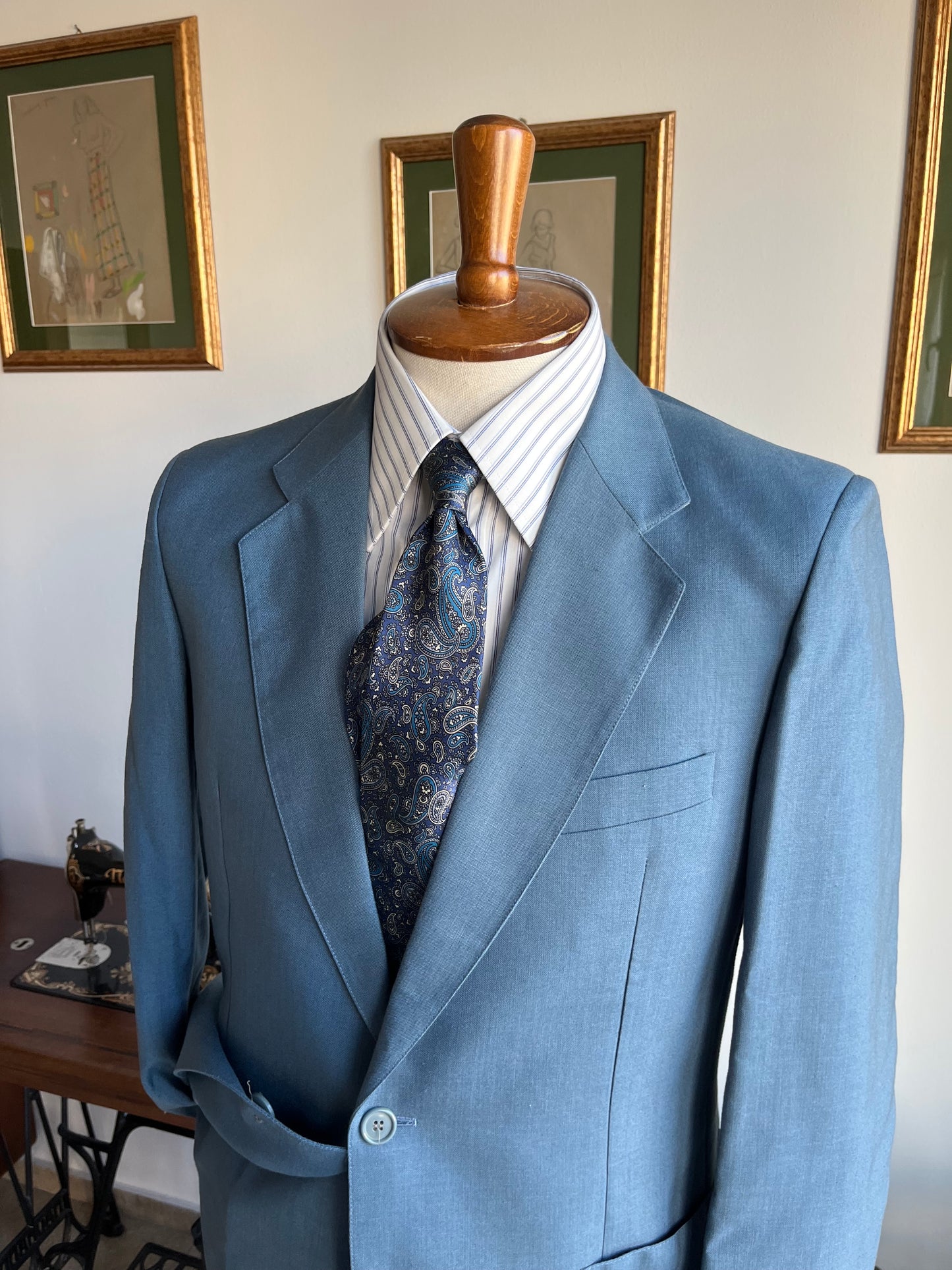 Completo anni '80 azzurro vivace