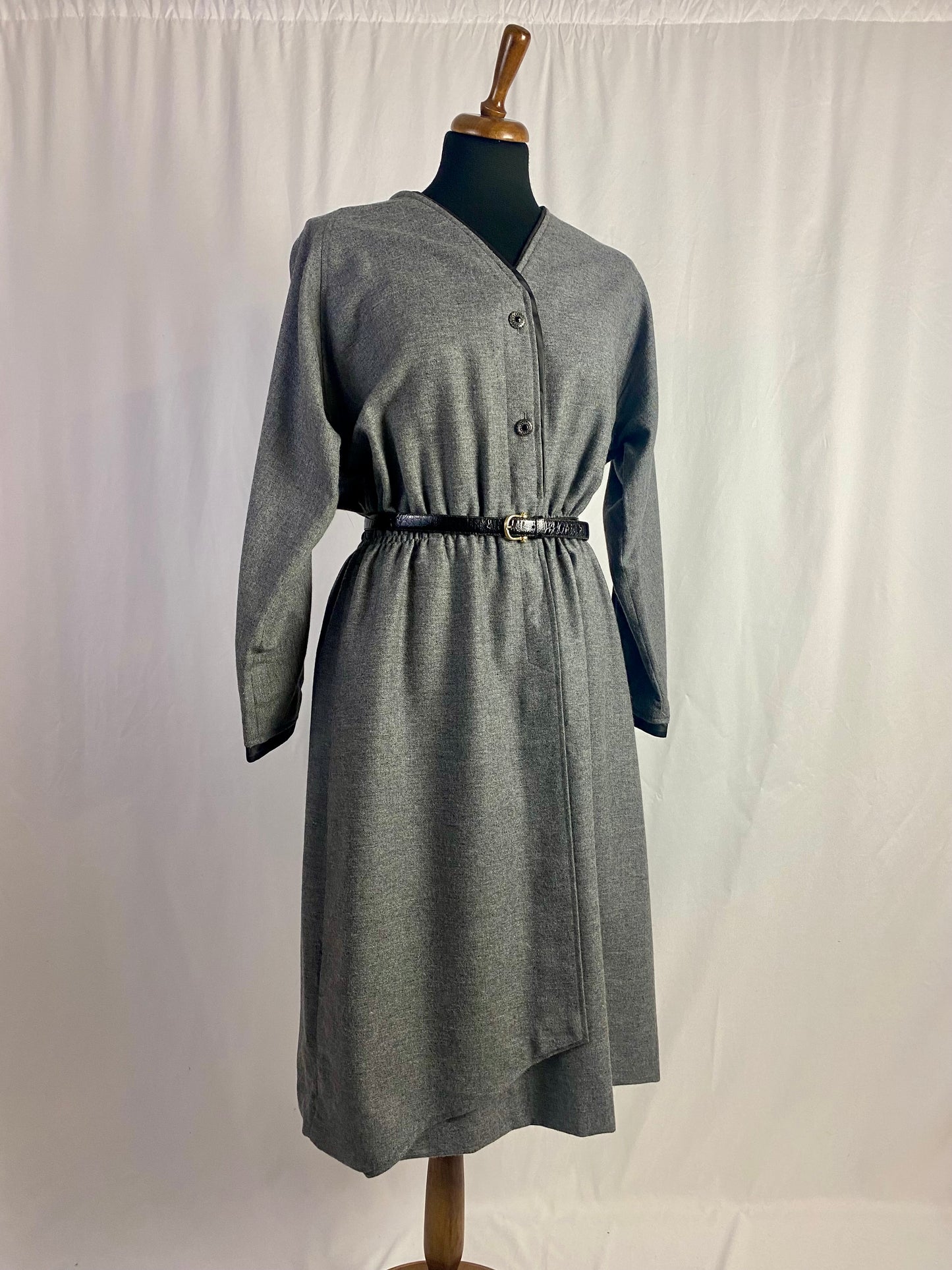 Abito grigio in 100% lana - TG. 44/46