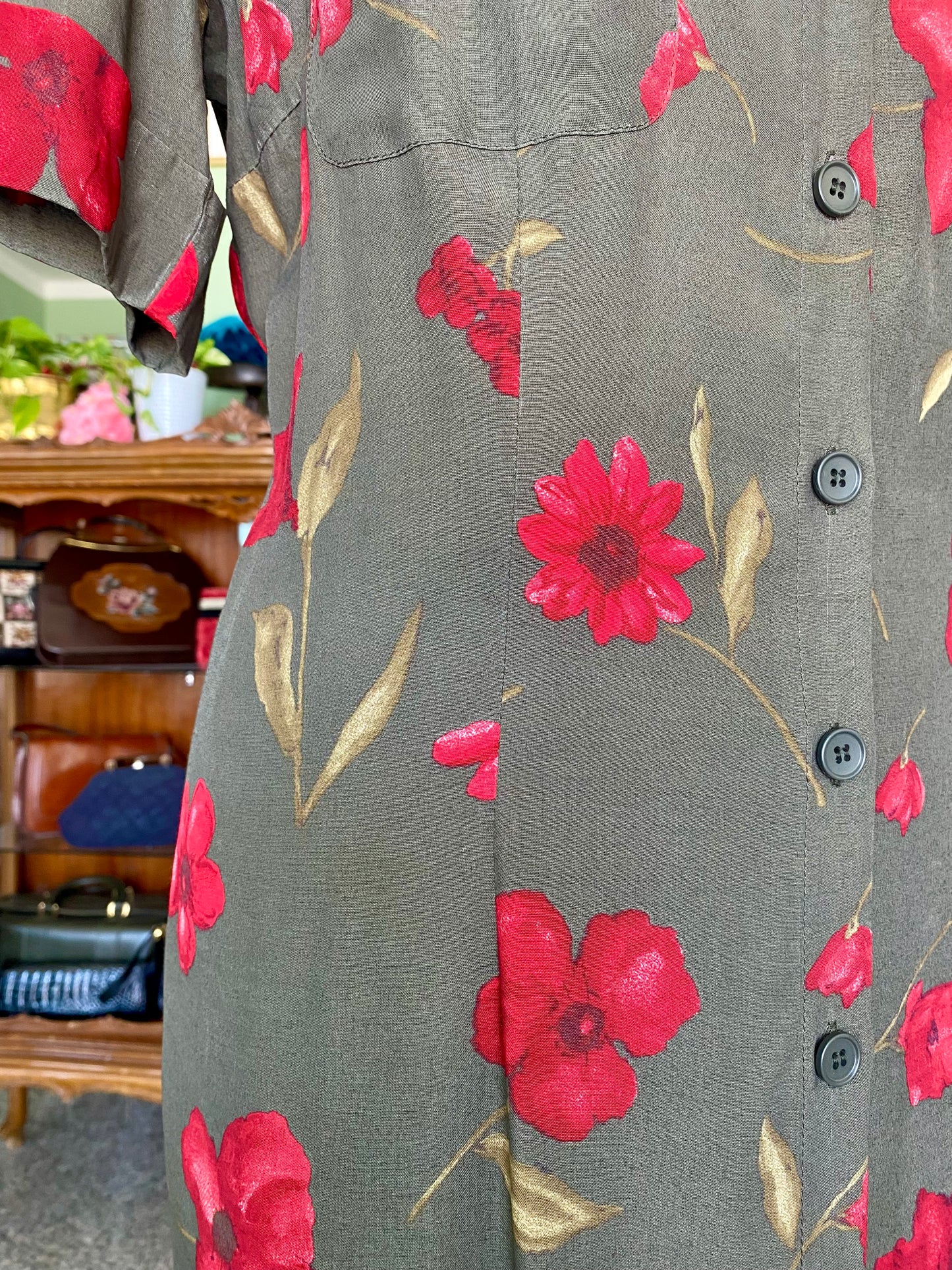 Abito chemisier verde oliva con fiori rossi - TG. 46/48