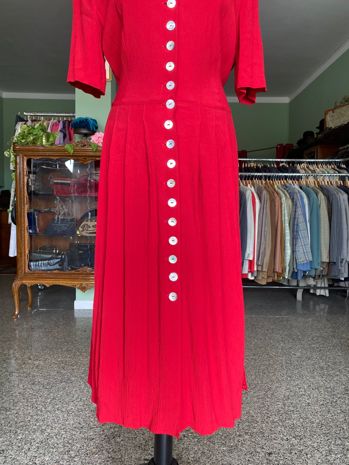 Abito anni '80 rosso con bottoni in madreperla - TG. 44/46