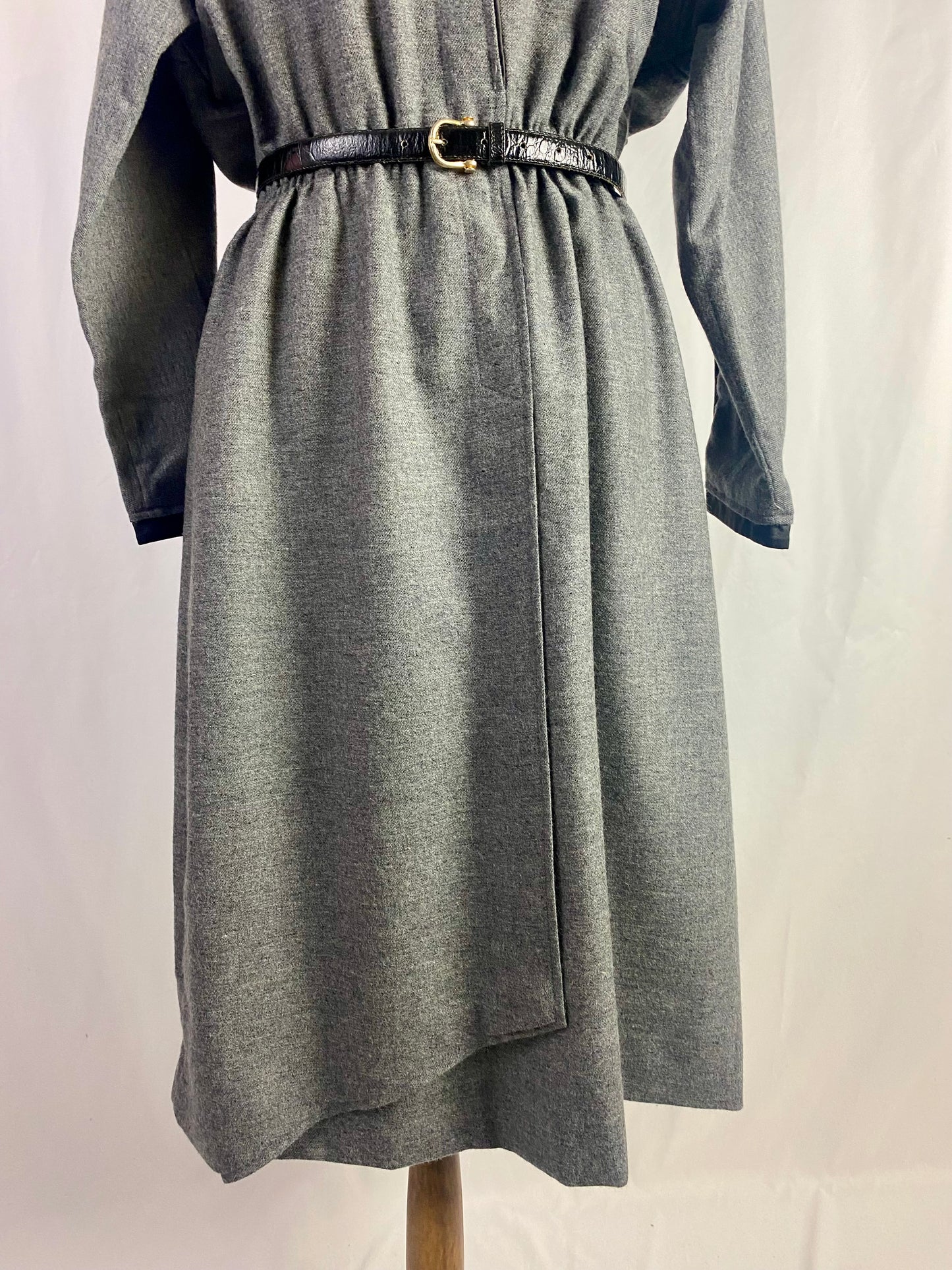 Abito grigio in 100% lana - TG. 44/46