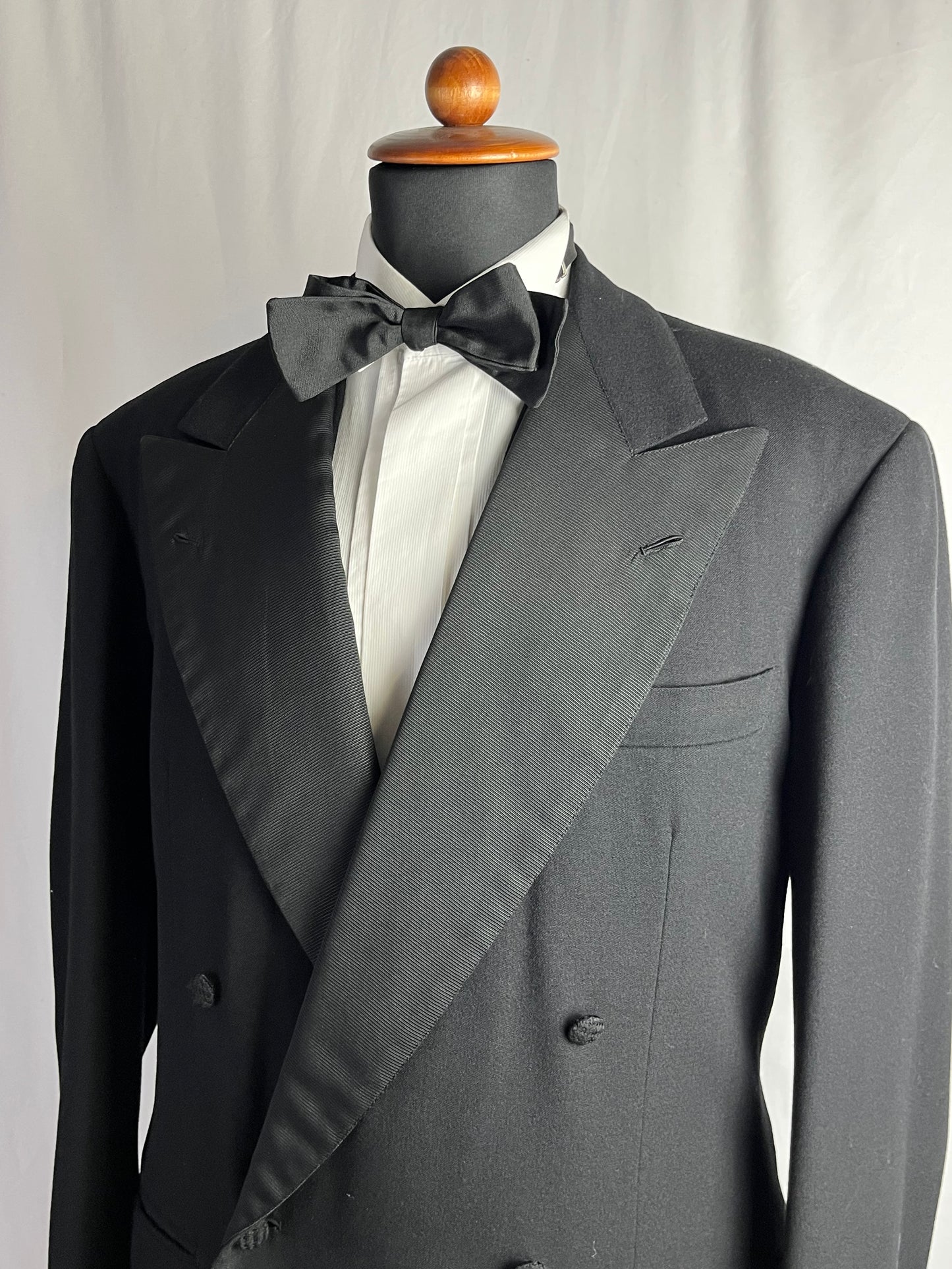 Smoking sartoriale tre pezzi anni ‘40 tg. 54-56