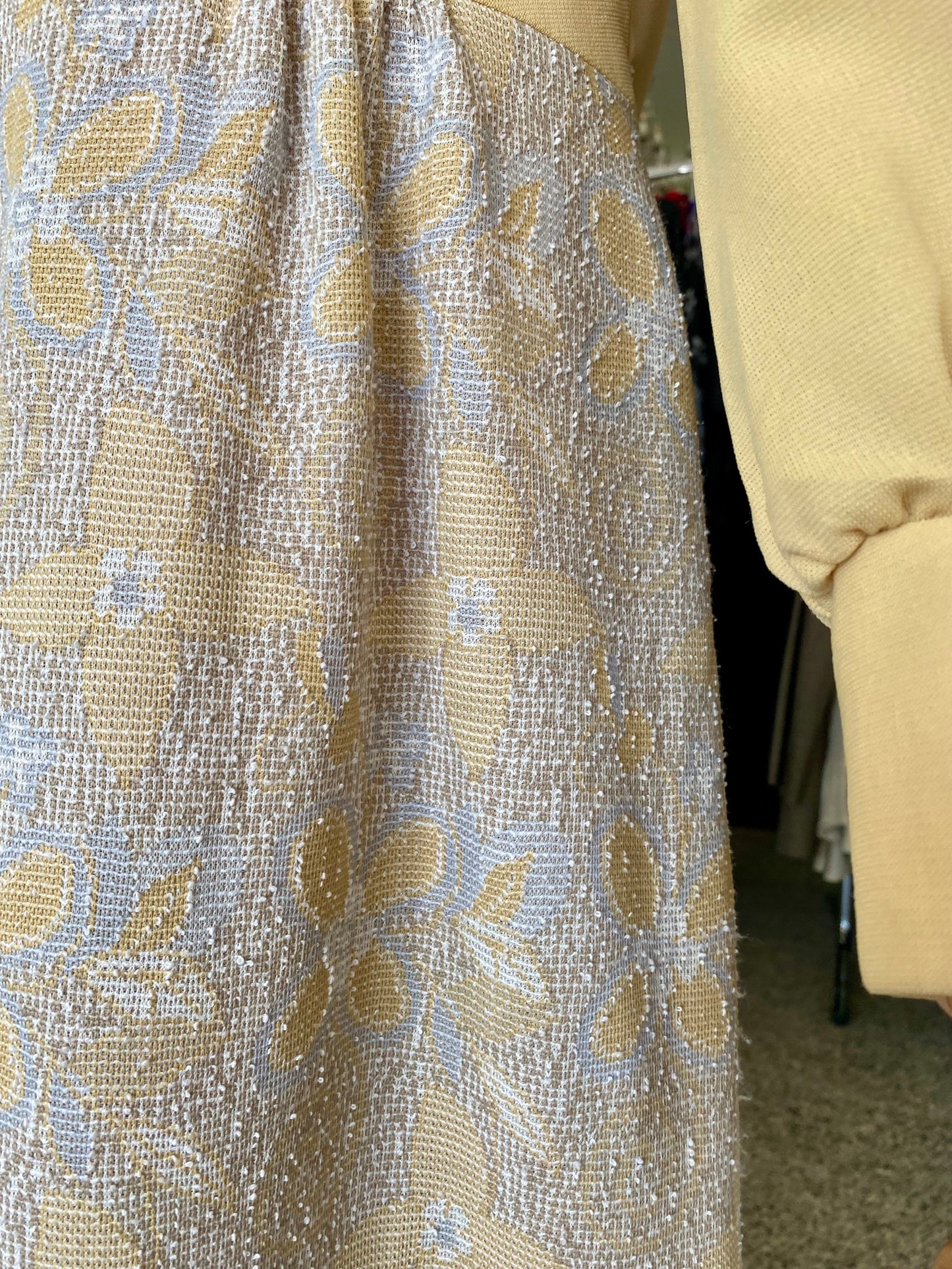Maxi dress anni ‘70 con corpino crema e gonna in broccato - TG. 46