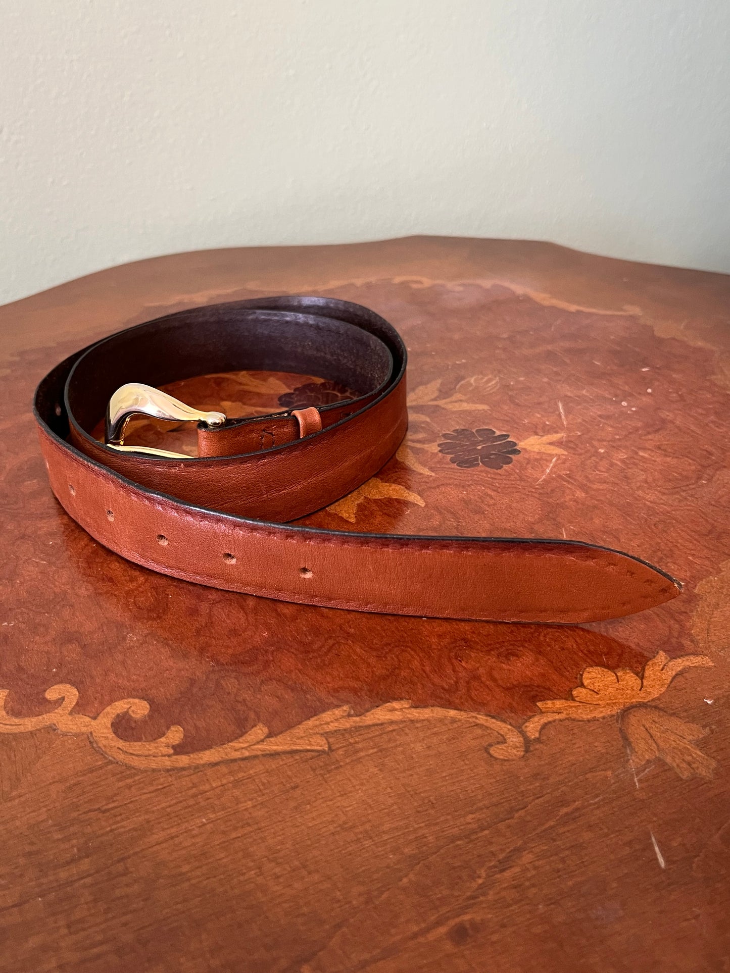 Cintura in pelle fibbia dorata