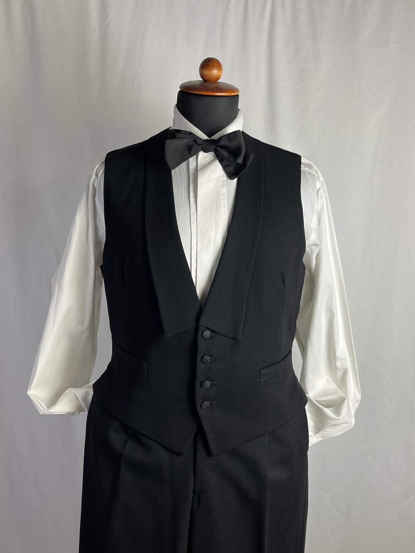 Smoking sartoriale tre pezzi anni ‘40 tg. 54-56