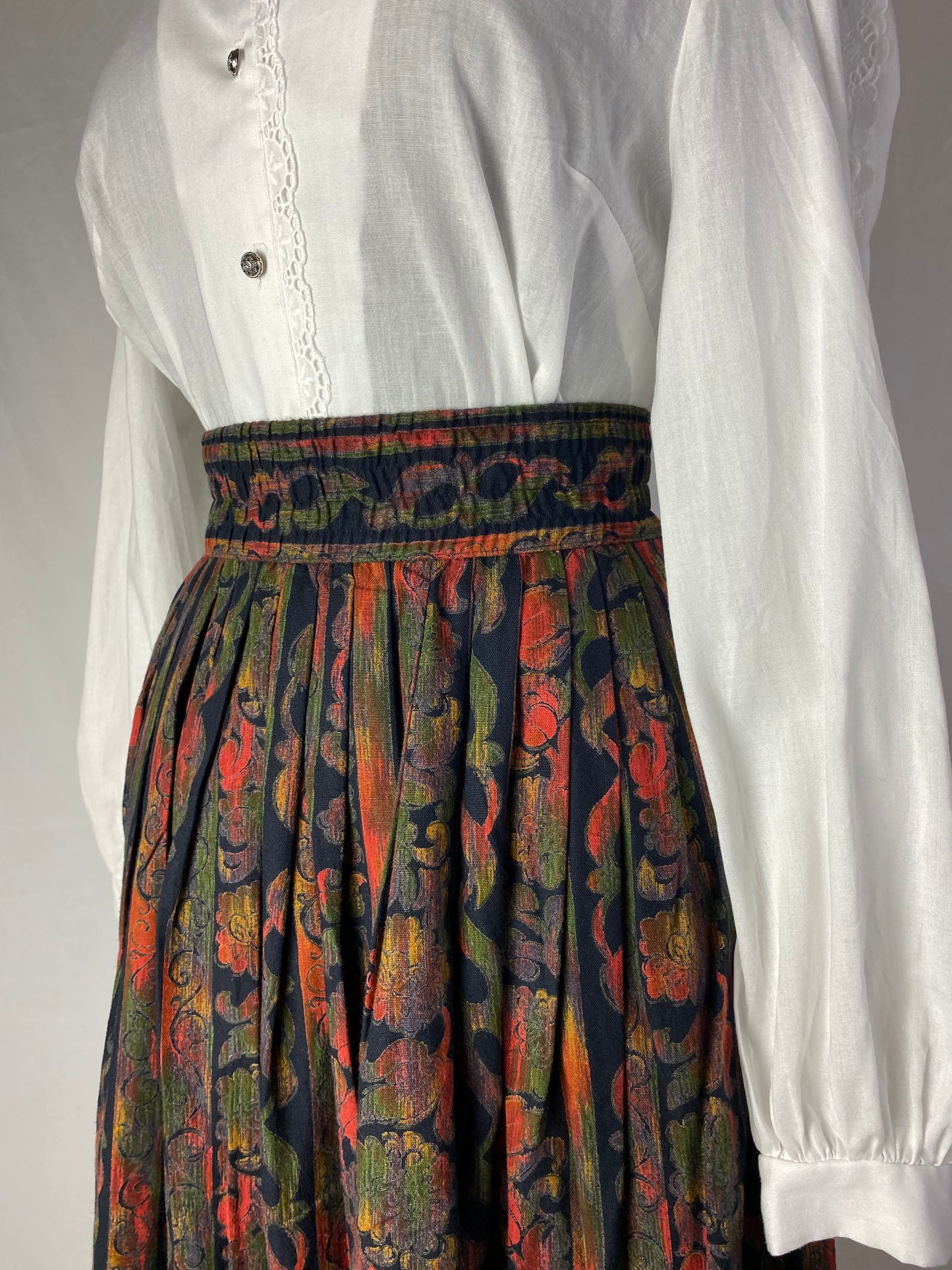 Gonna a ruota plissettata - TG. 46