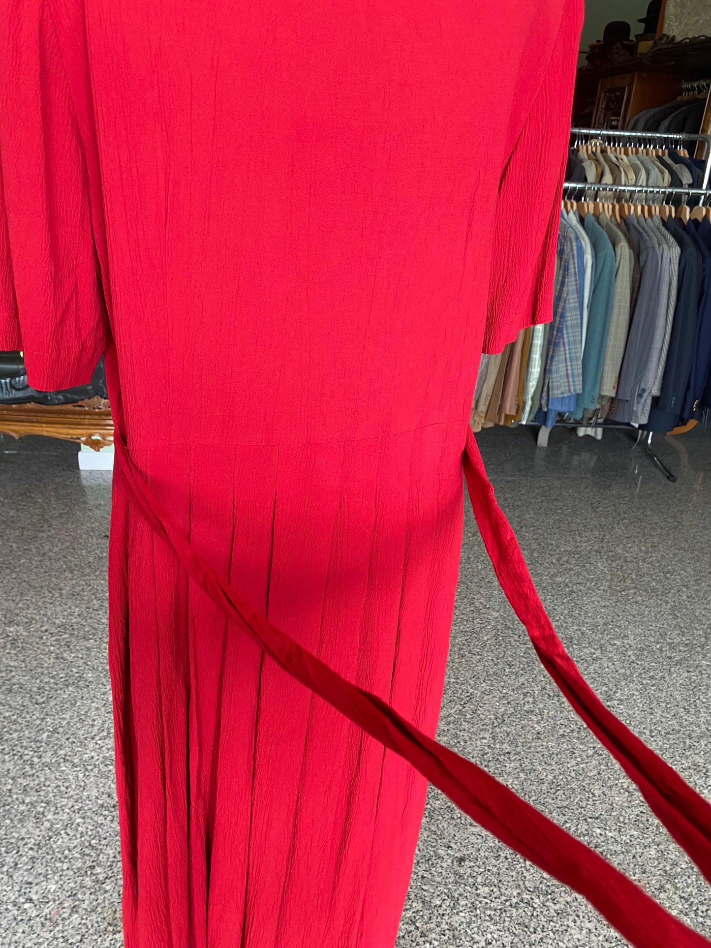 Abito anni '80 rosso con bottoni in madreperla - TG. 44/46
