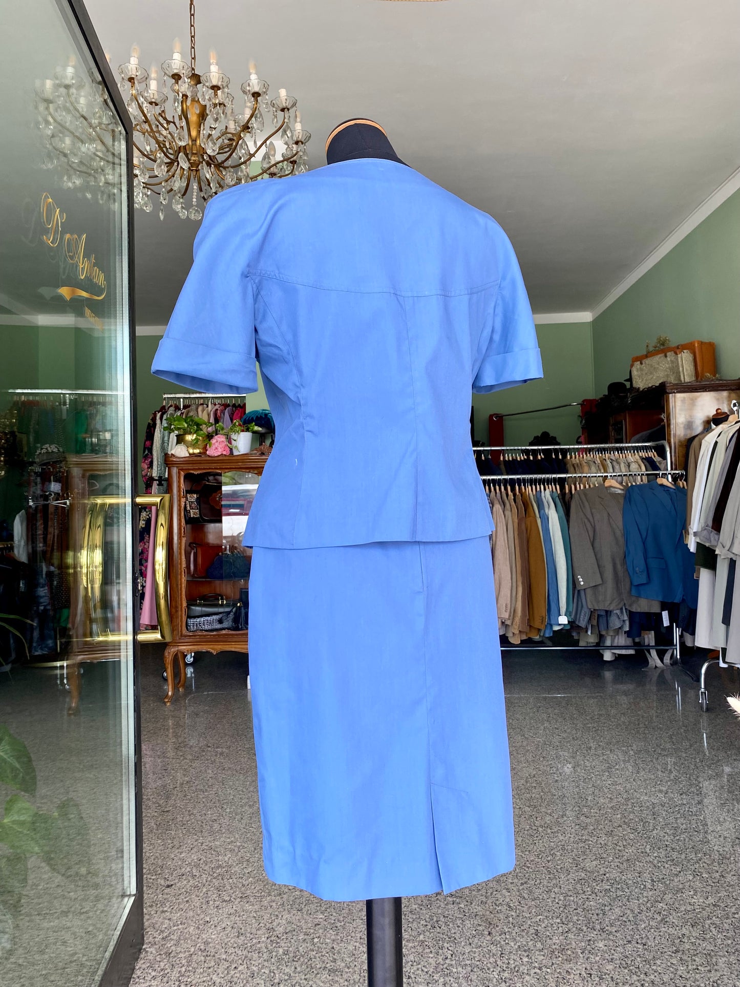 Tailleur azzurro nuovo fondo di magazzino - TG. 40