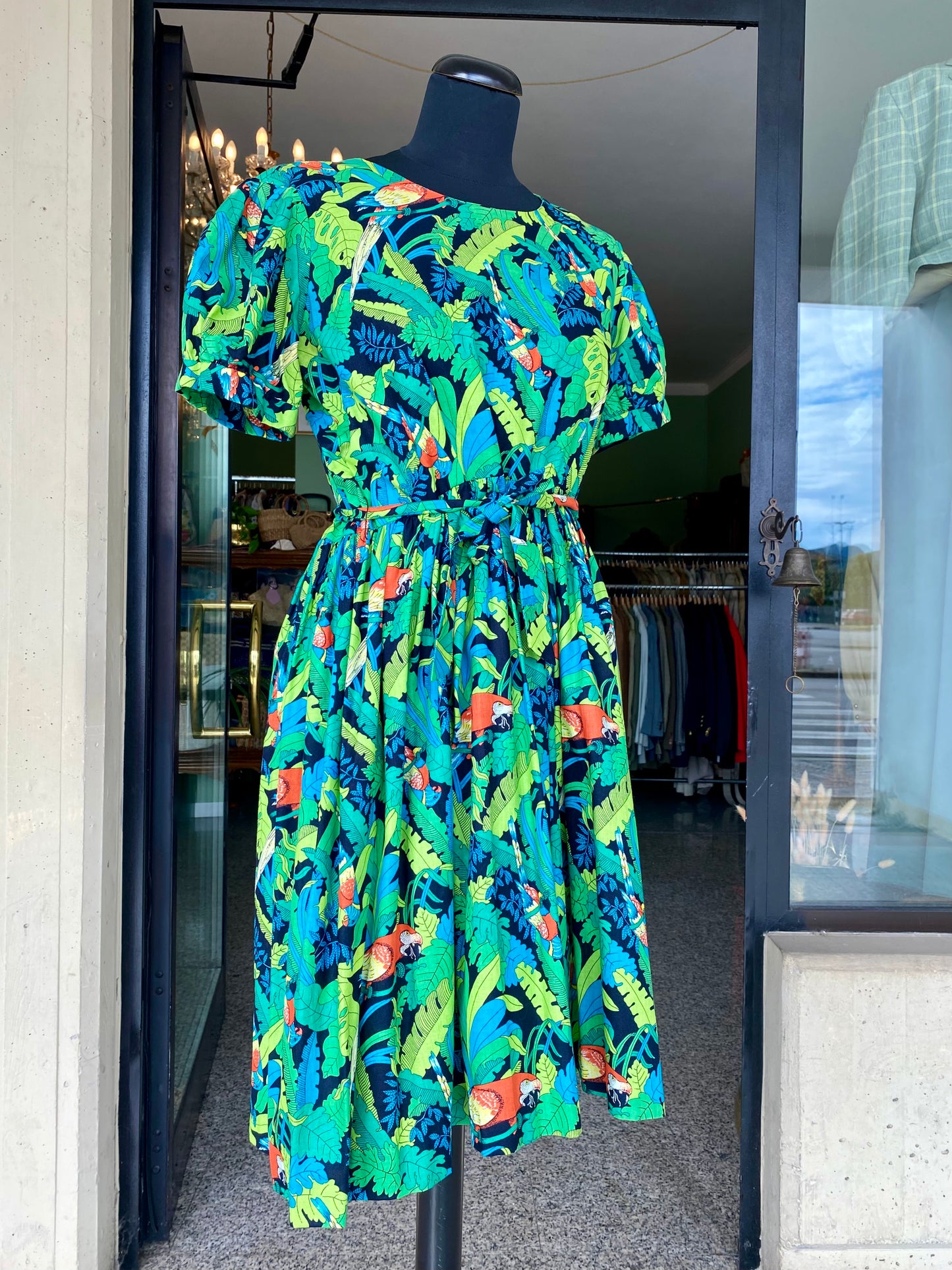 Abito anni ‘80 in cotone con pappagalli 🦜 - TG. 40/42/44 circa