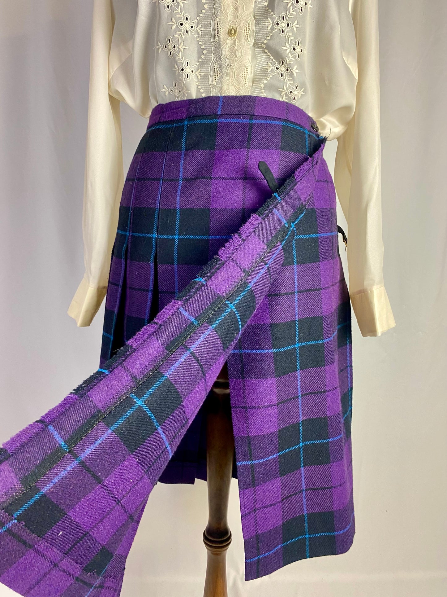 Gonna tartan viola - TG. 40