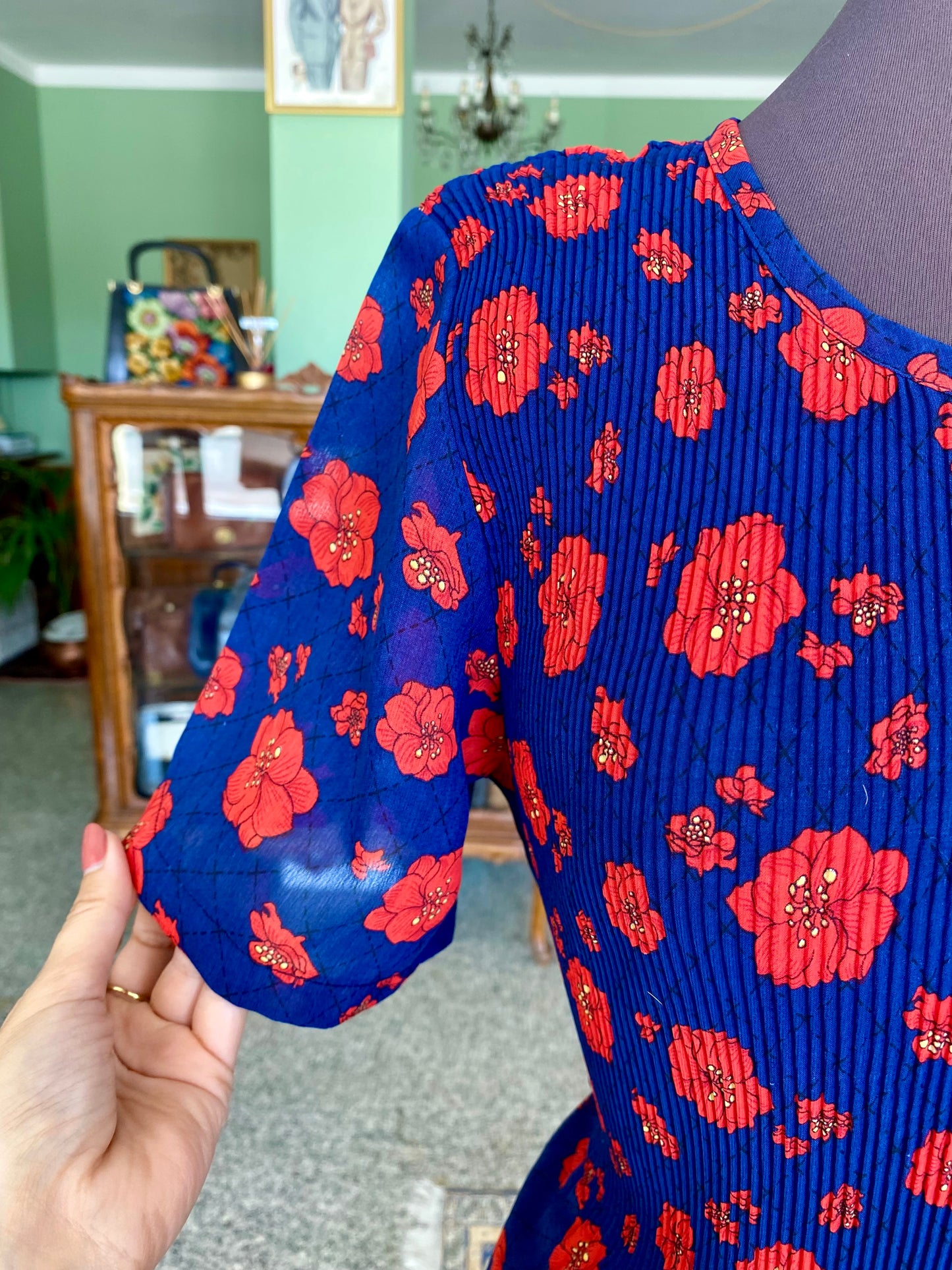Abito anni ‘70 con fiori rossi - TG. 38/40