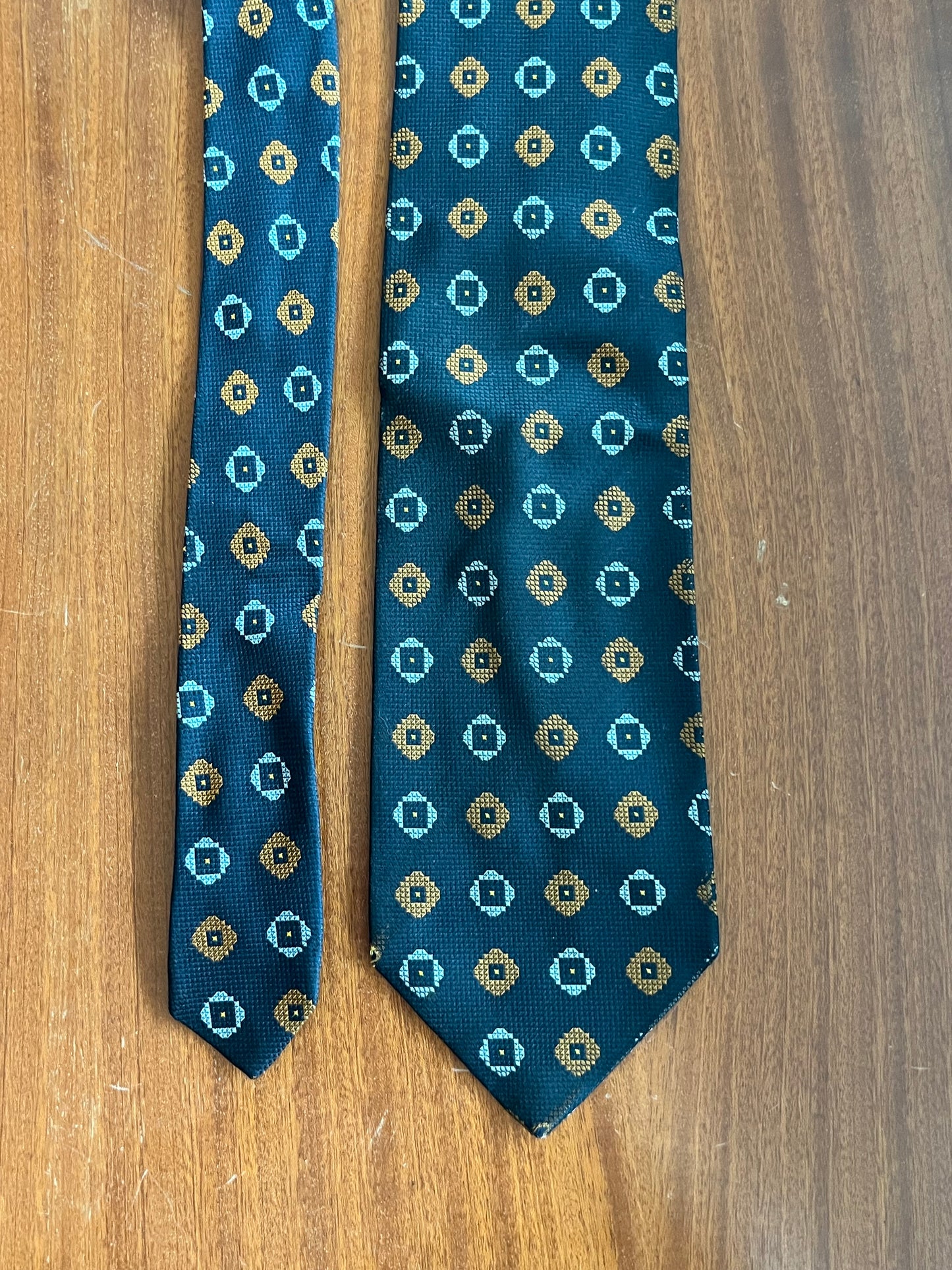 Cravatta anni ‘80 geometrica