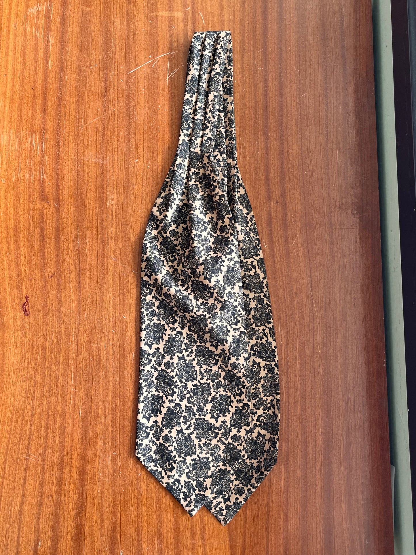 Ascot seta paisley