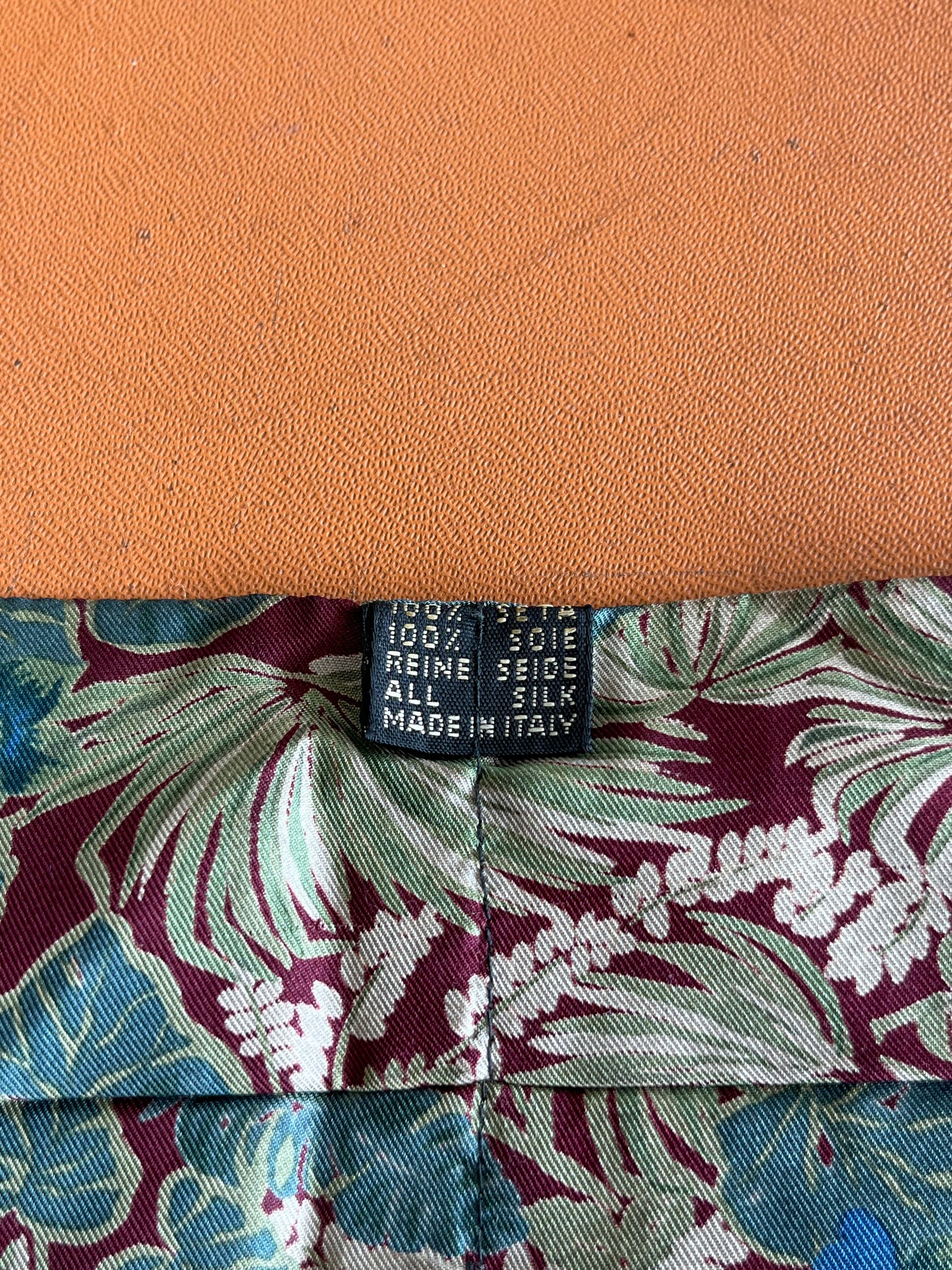 Ascot seta fiori e piante