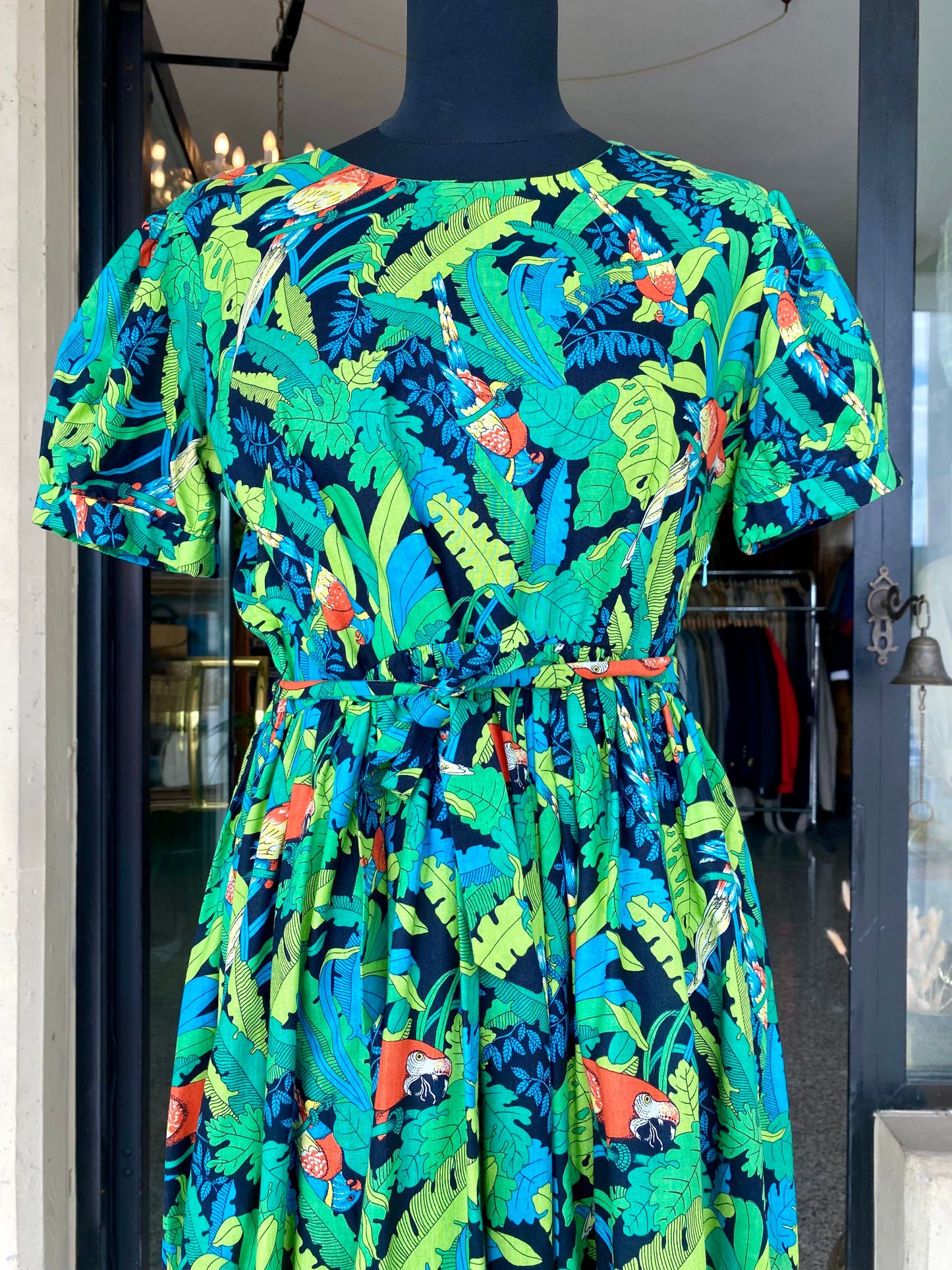 Abito anni ‘80 in cotone con pappagalli 🦜 - TG. 40/42/44 circa