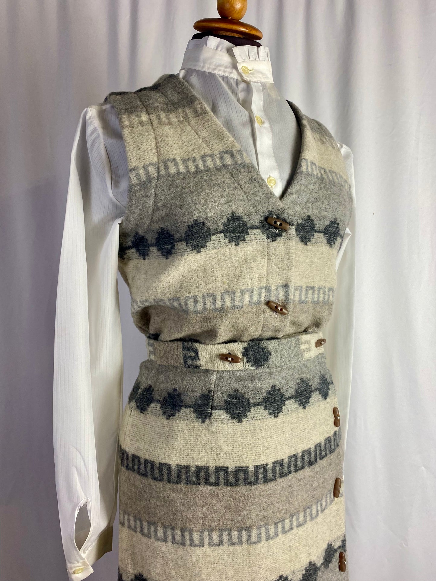 Completo gilet + gonna con frange - TG. 38/40