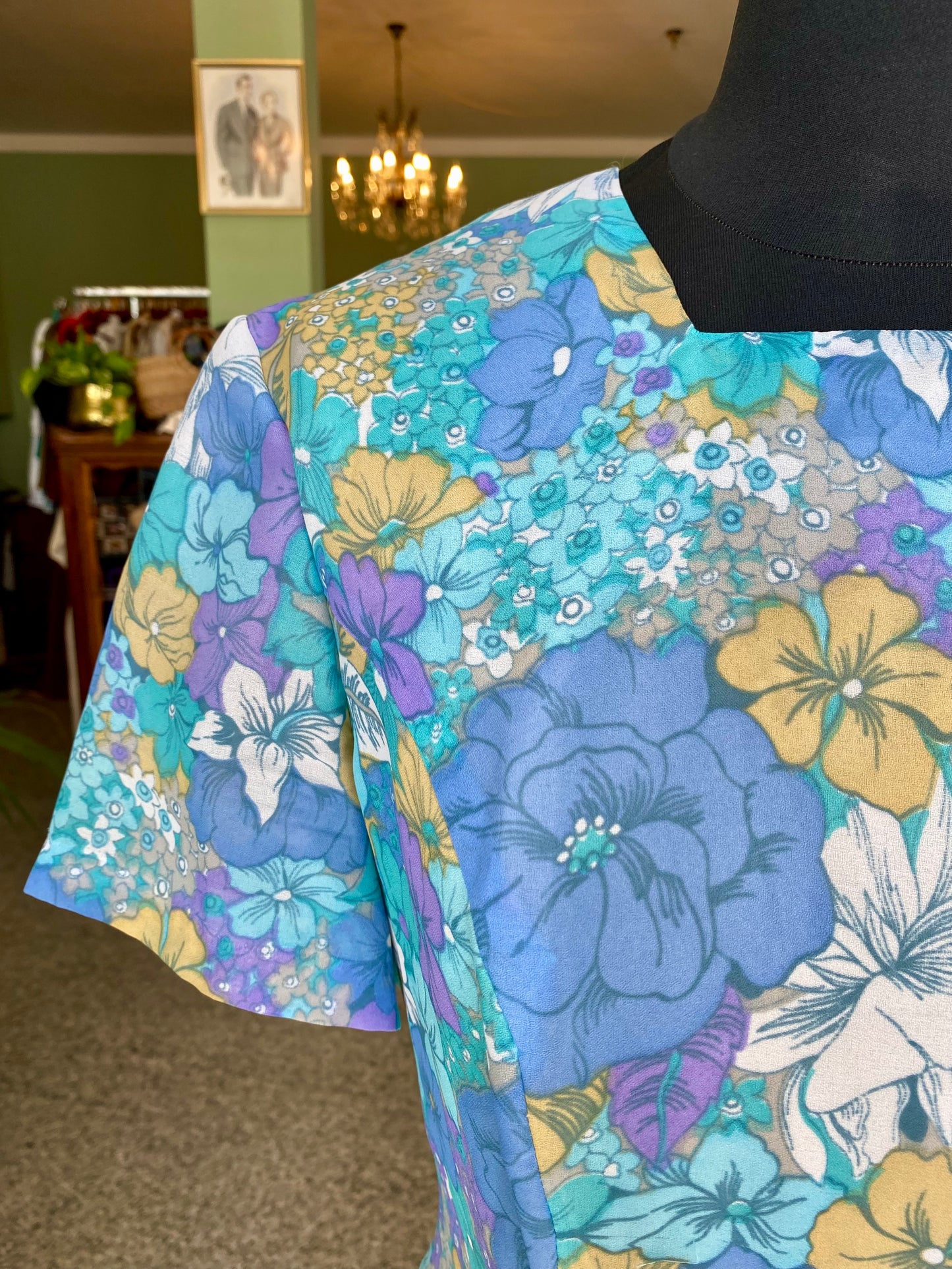 Abito vintage anni ’60 in Trevira Georgette a fiori – pieghe laterali - TG. 42 circa