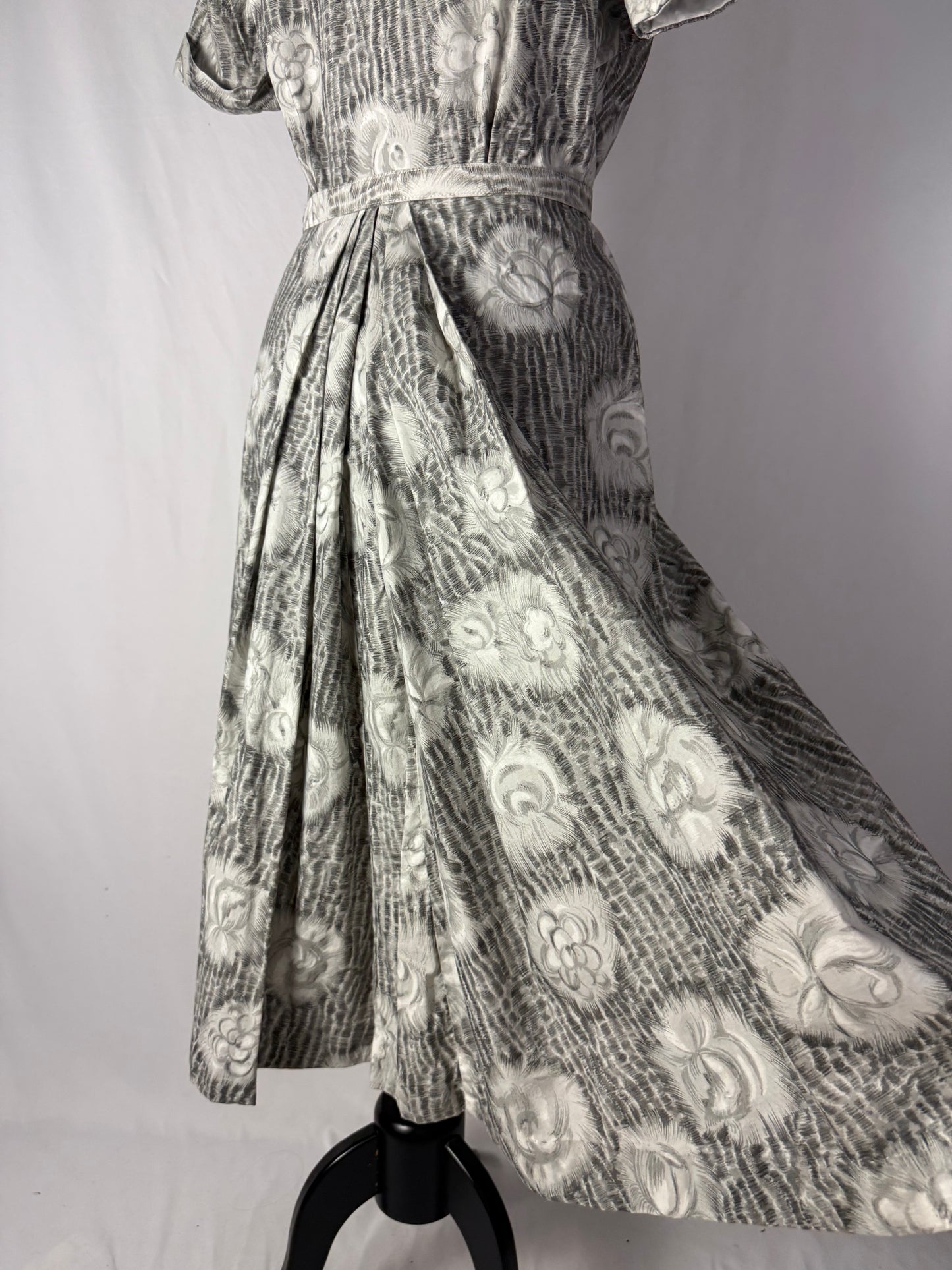 Abito anni ‘50 grigio perla con roselline - TG. 42