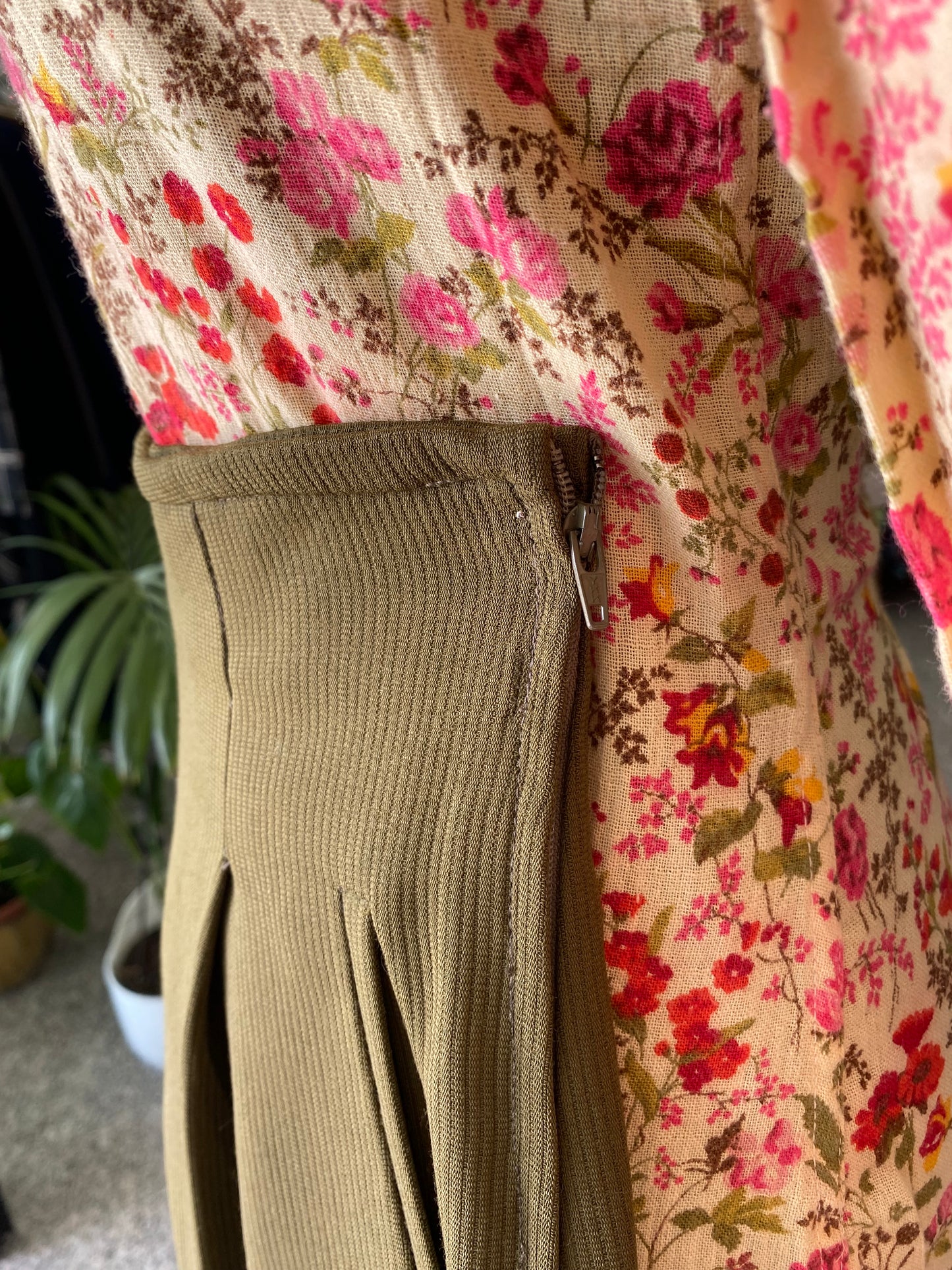 Pantaloni anni ‘80 cachi - TG. 38