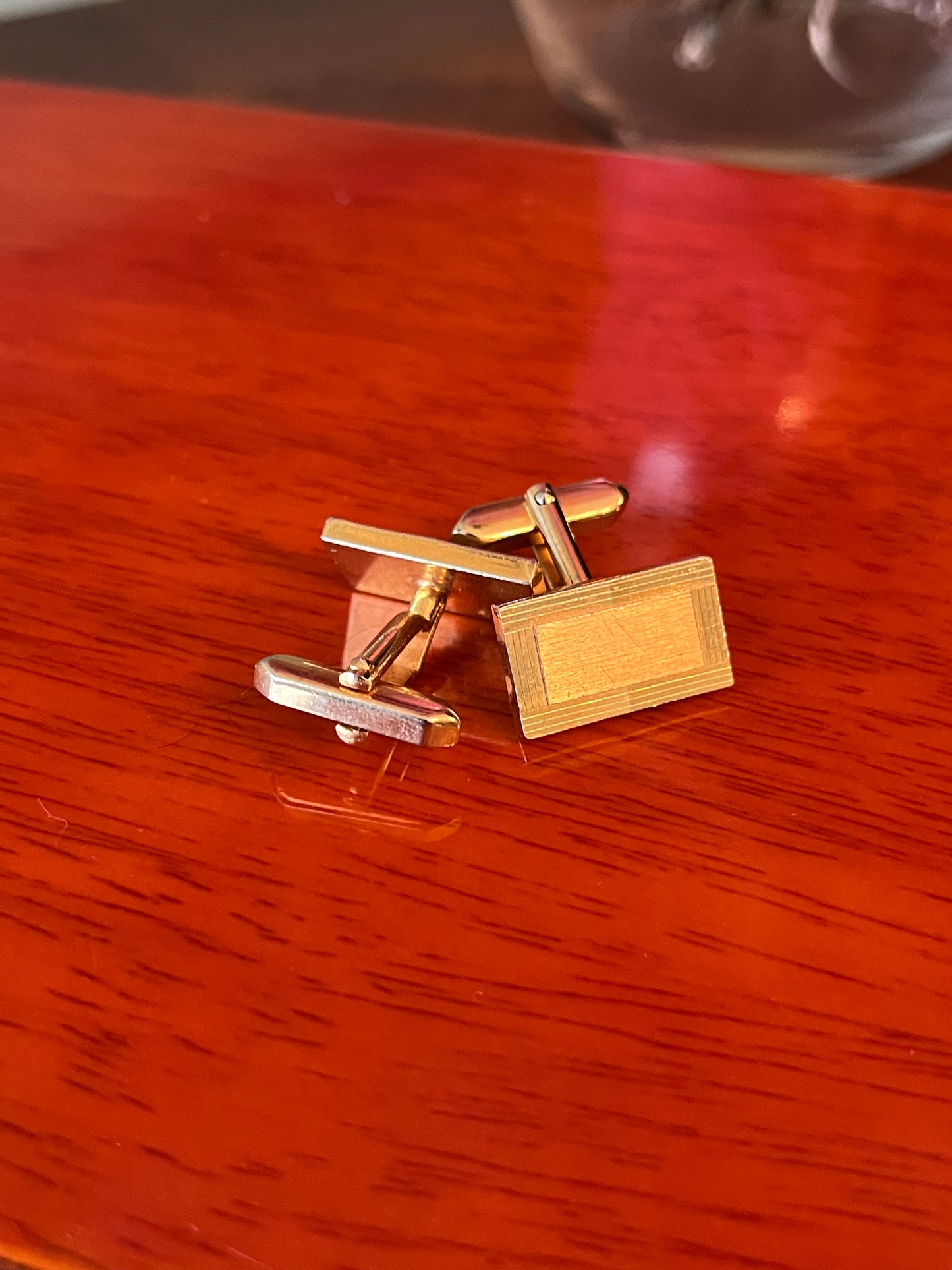 Gemelli dorati rettangolari