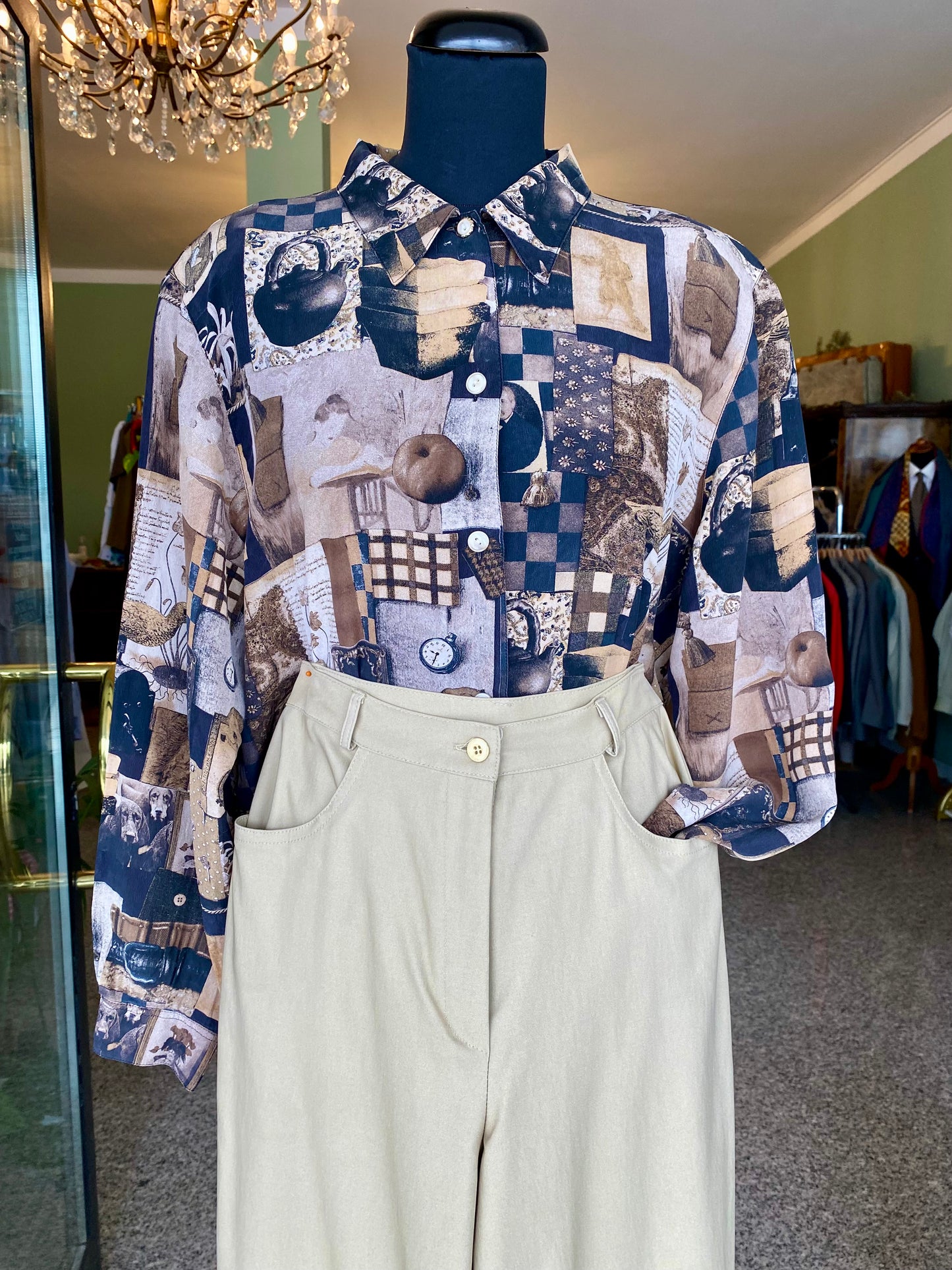 Camicia anni ‘80 con stampa collage surreale - TG. 46/48 circa