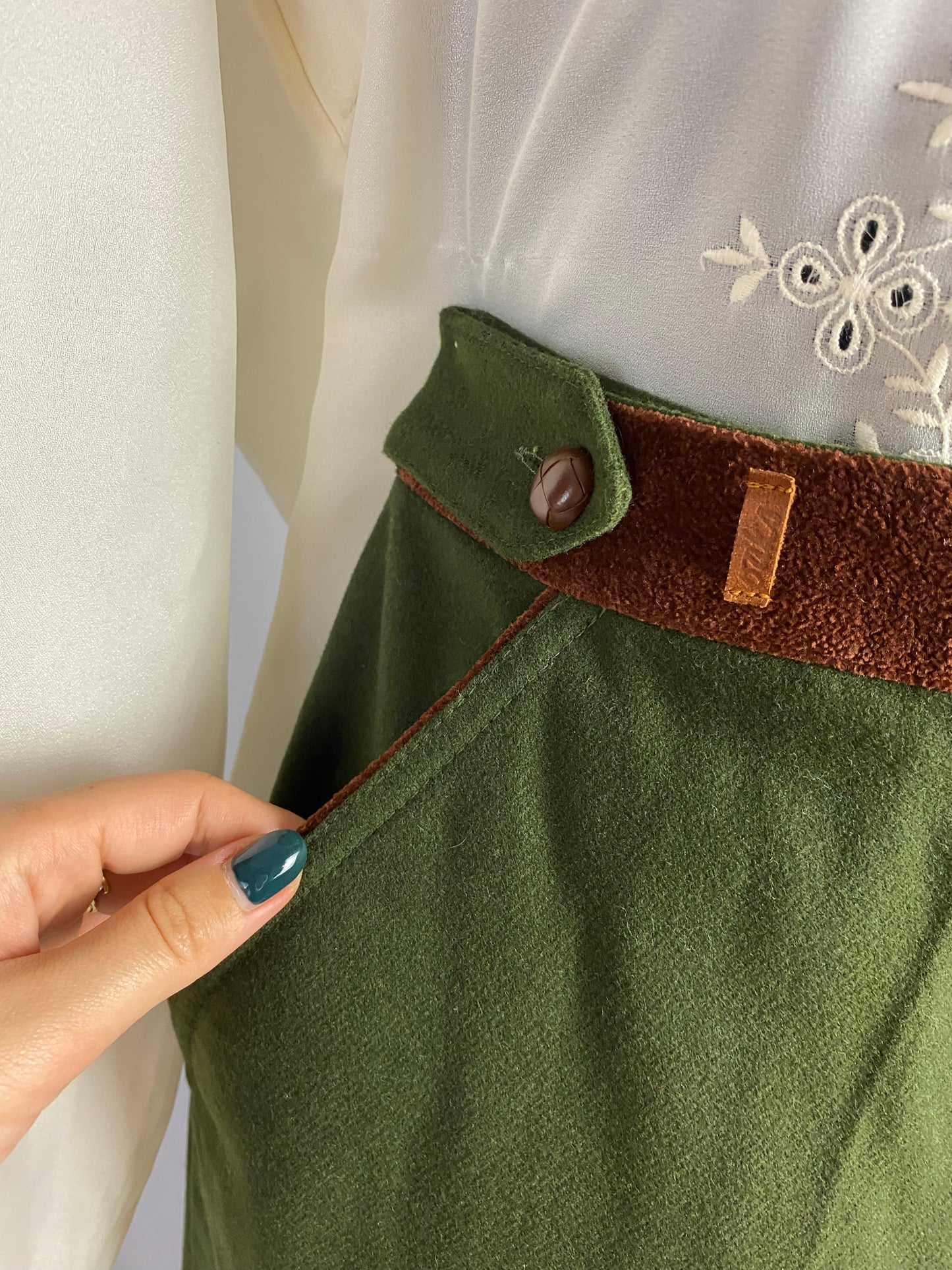 Pantaloni in lana verde bosco - TG. 40