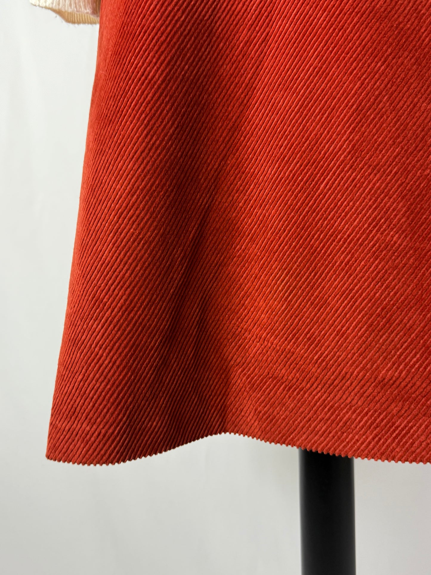 Gonna anni ‘70 in velluto a coste color ruggine - TG. 42/44