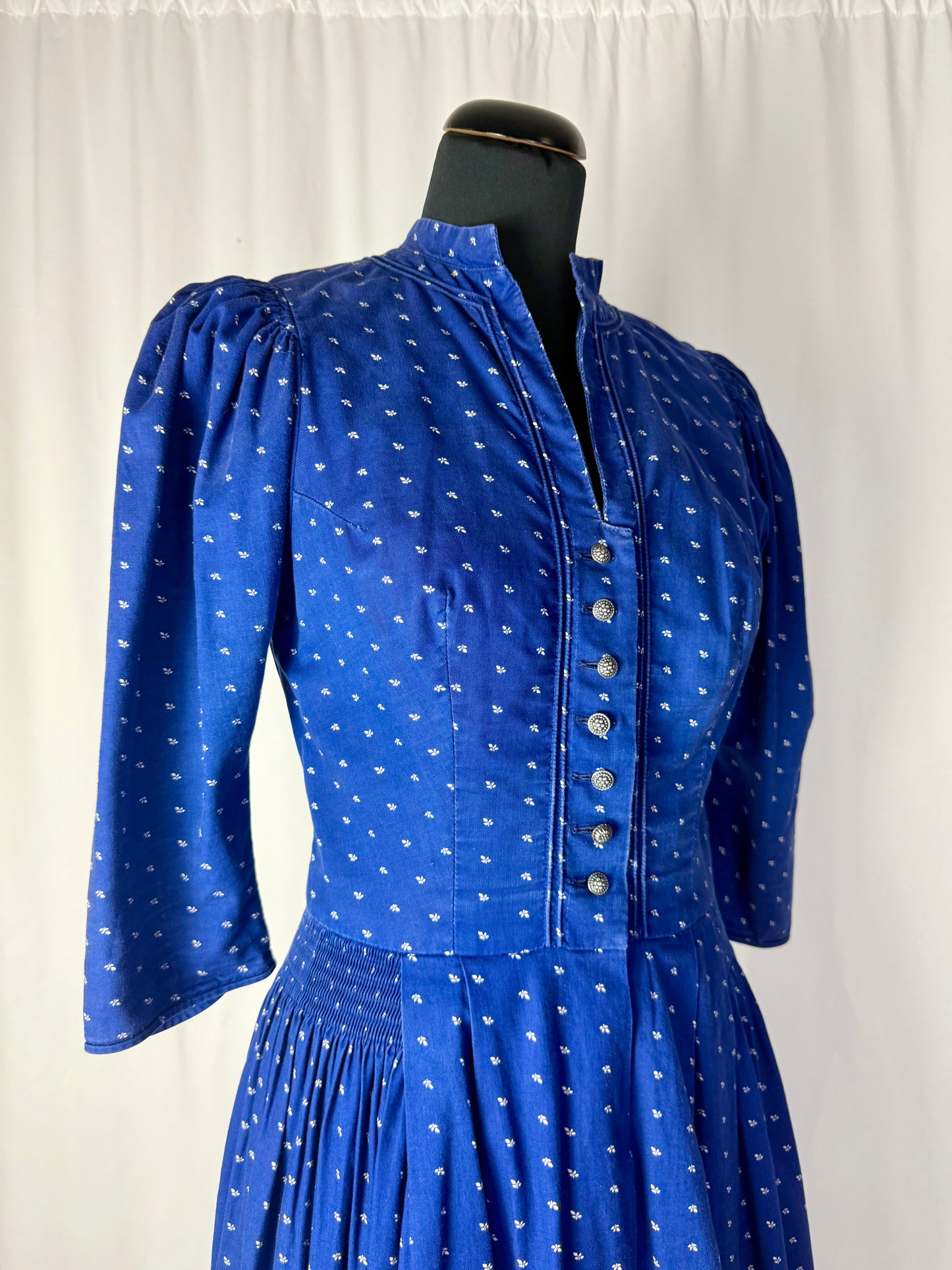 Abito tirolese blu romantico - TG. 40