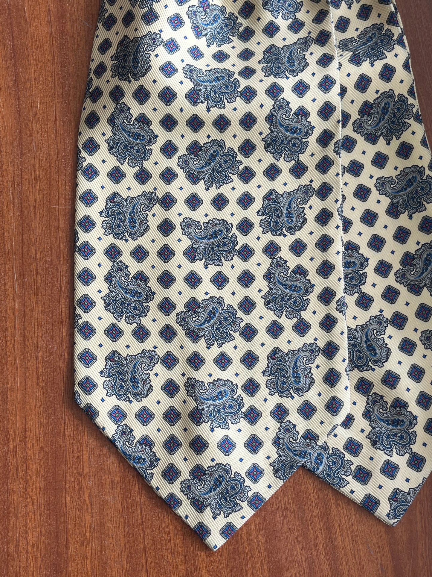 Ascot seta paisley