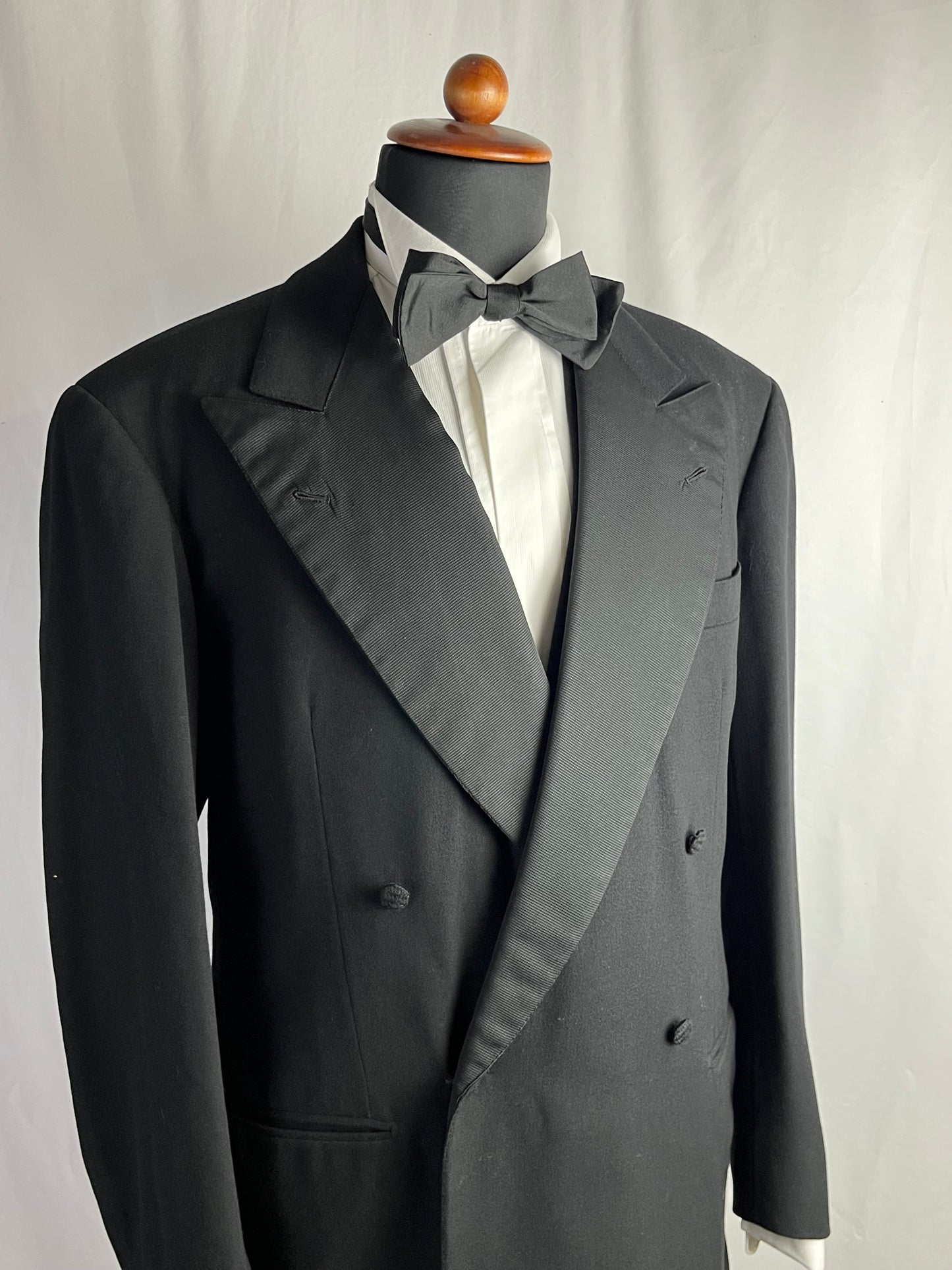 Smoking sartoriale tre pezzi anni ‘40 tg. 54-56