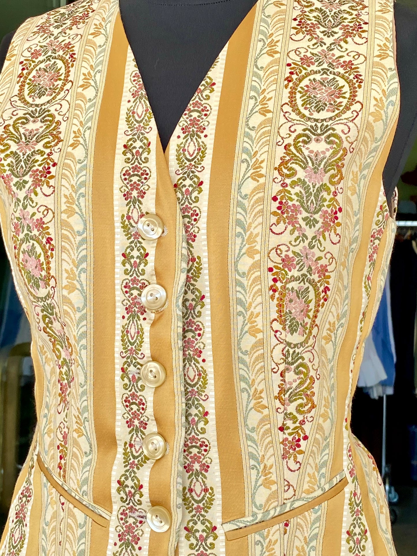 Gilet anni ‘70 barocco - TG. 40