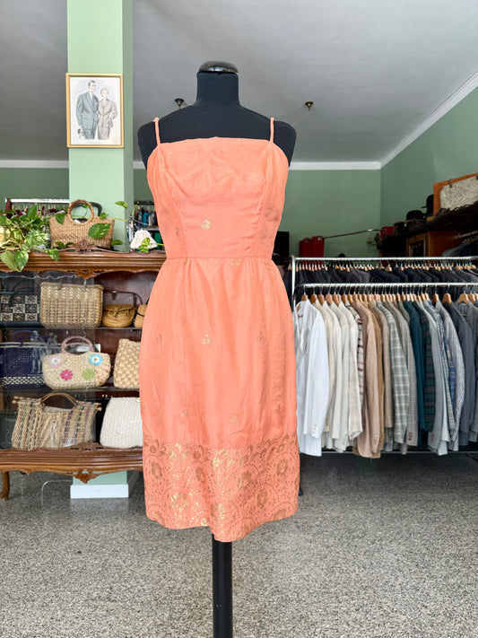 Abito Sartoriale Anni ’60 Corallo con ricami oro - TG. 38