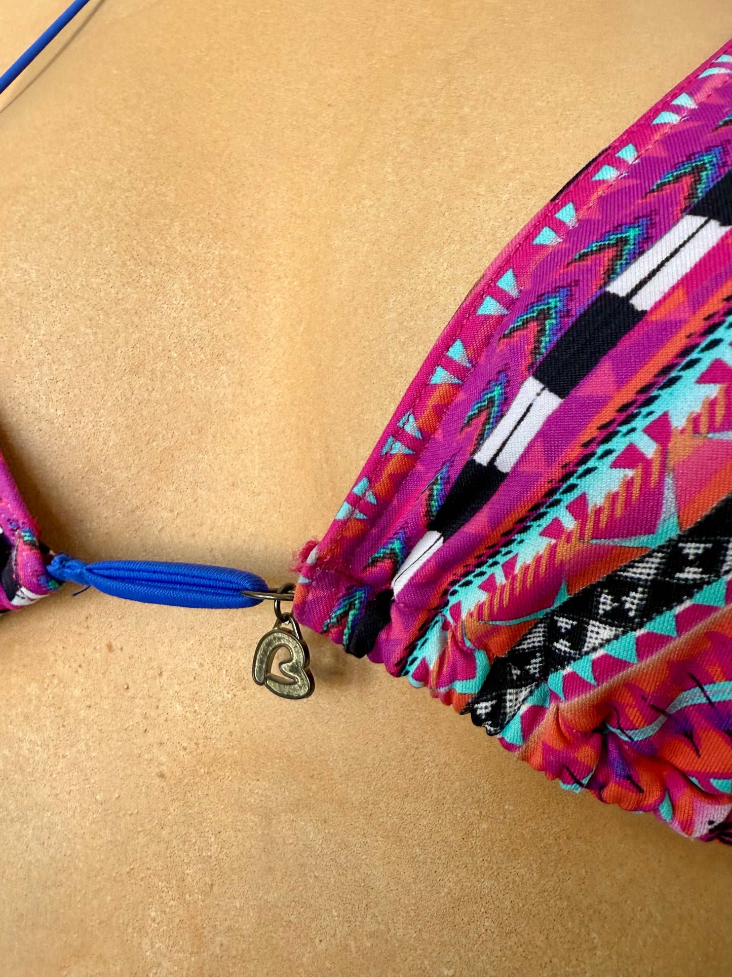 Bikini fucsia etnico con lacci blu - TG. 36/38