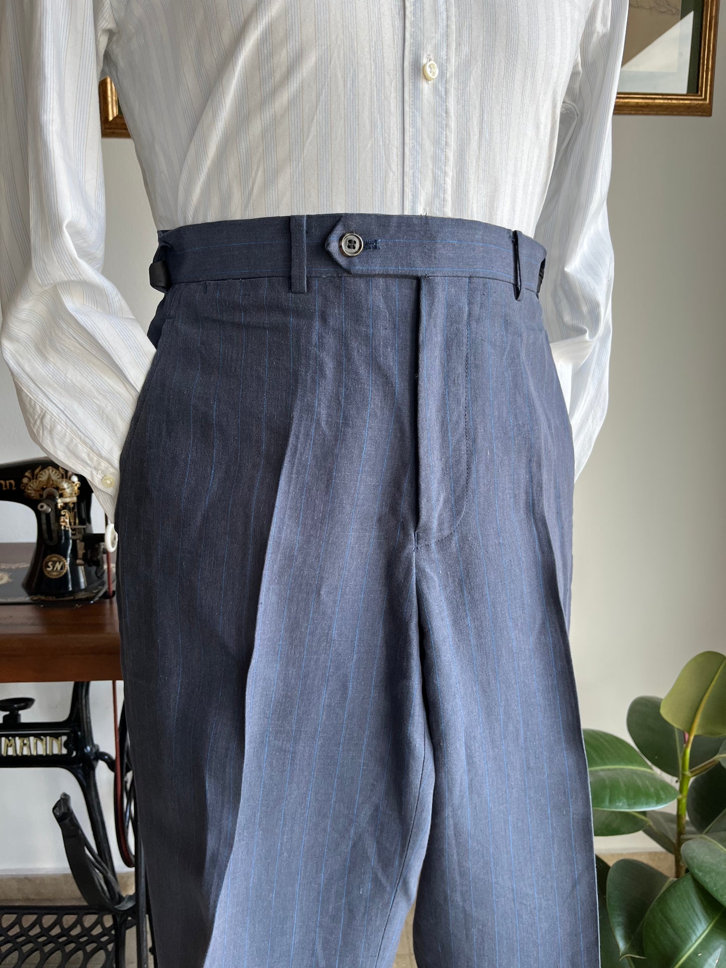 Completo gessato blu puro lino