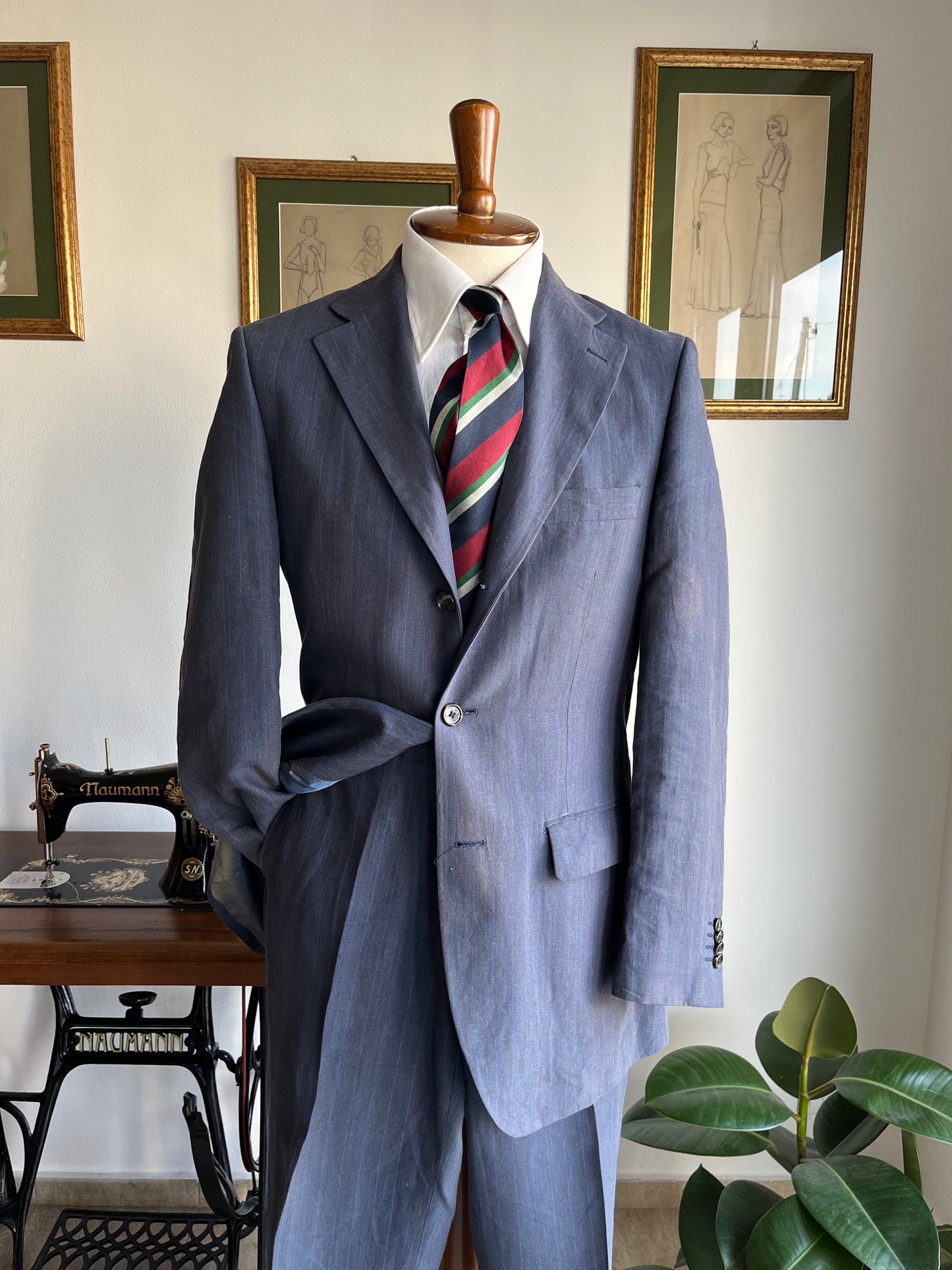 Completo gessato blu puro lino