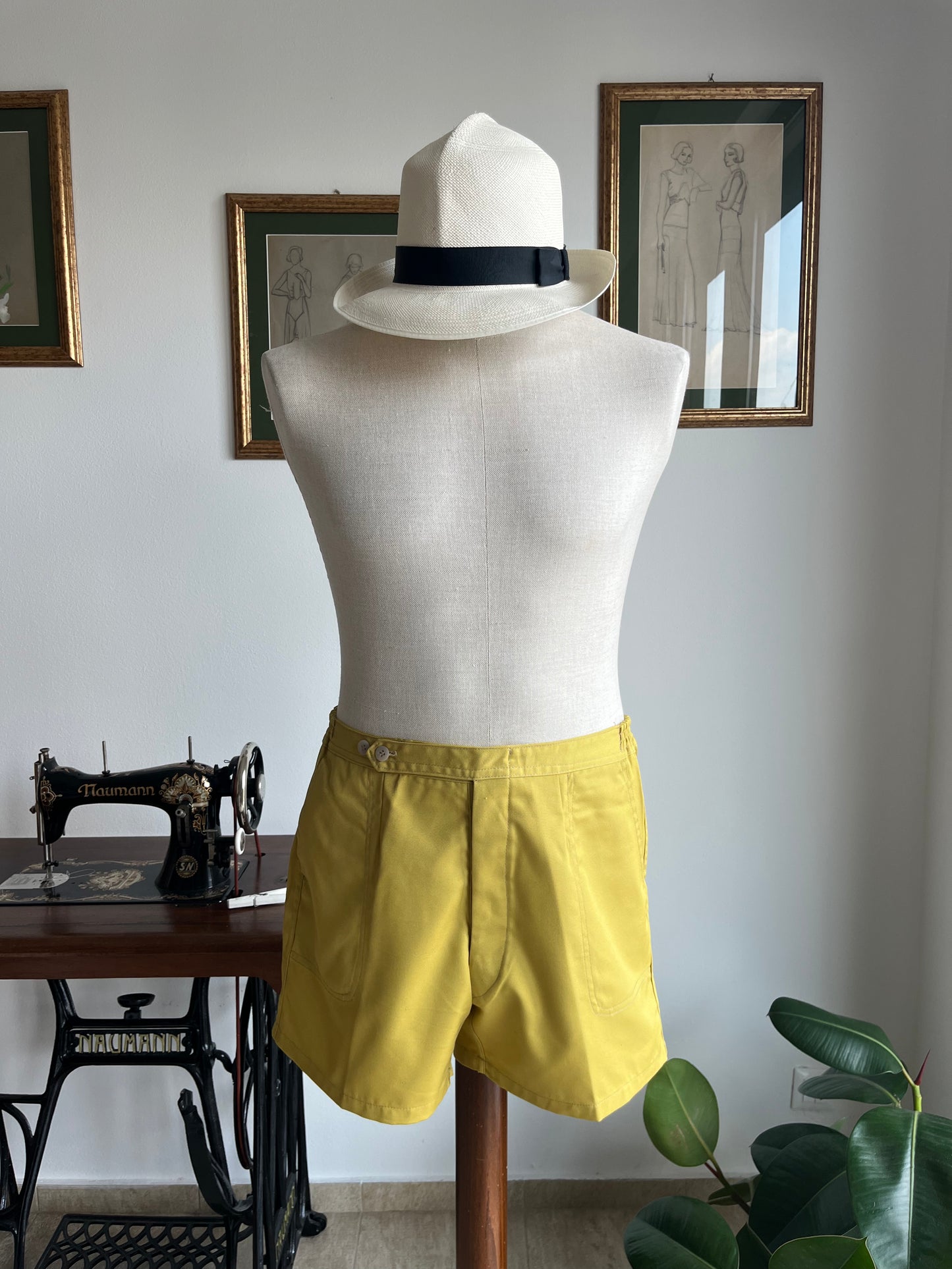 Costume anni '70 color senape tg. 46-52