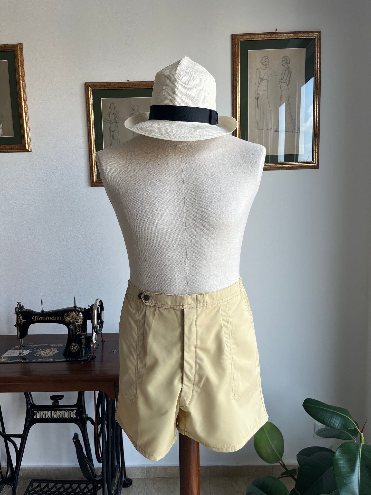 Costume anni '70 color crema tg. 48-54