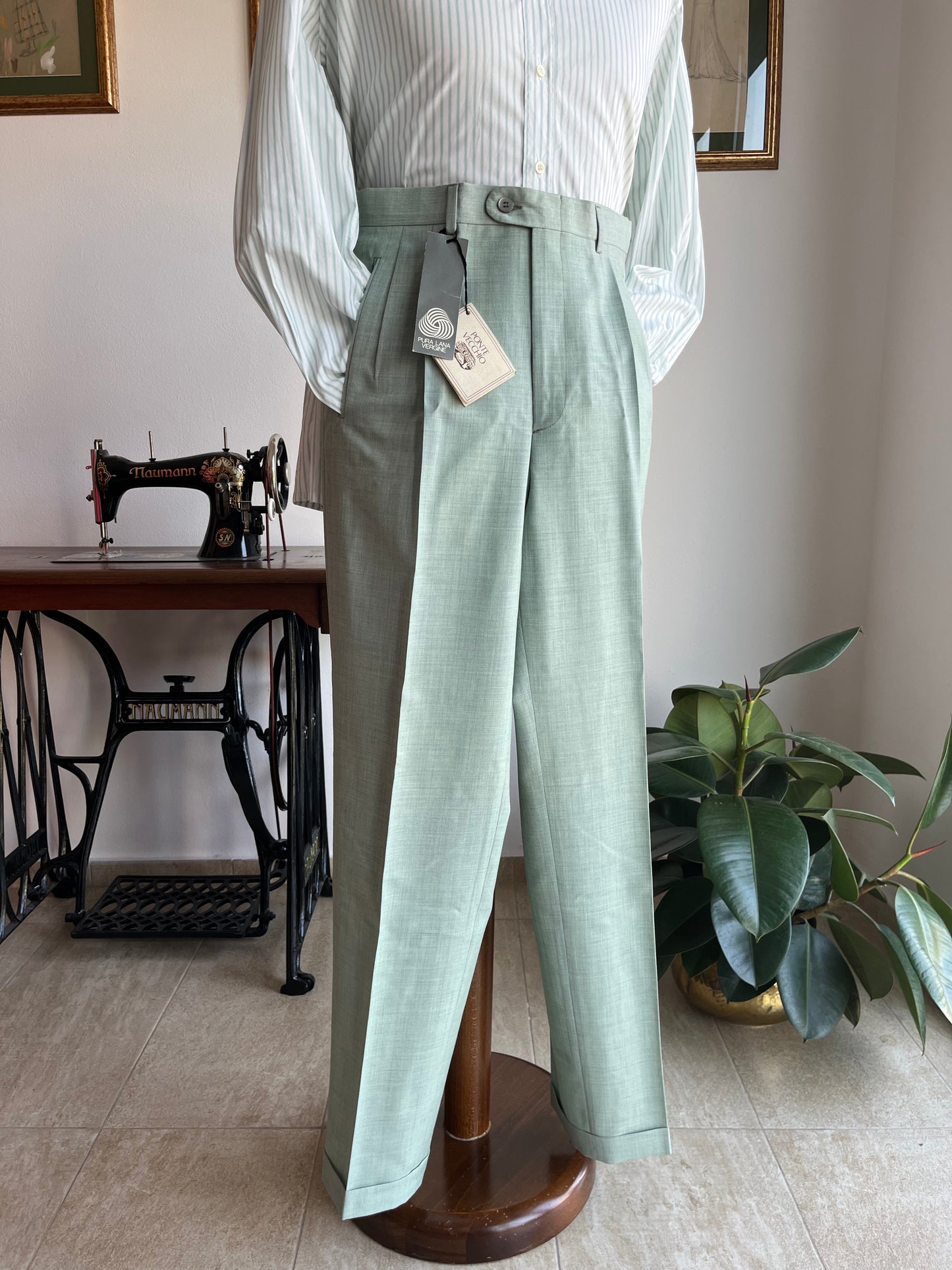 Calzoni in fresco di lana "latte e menta"