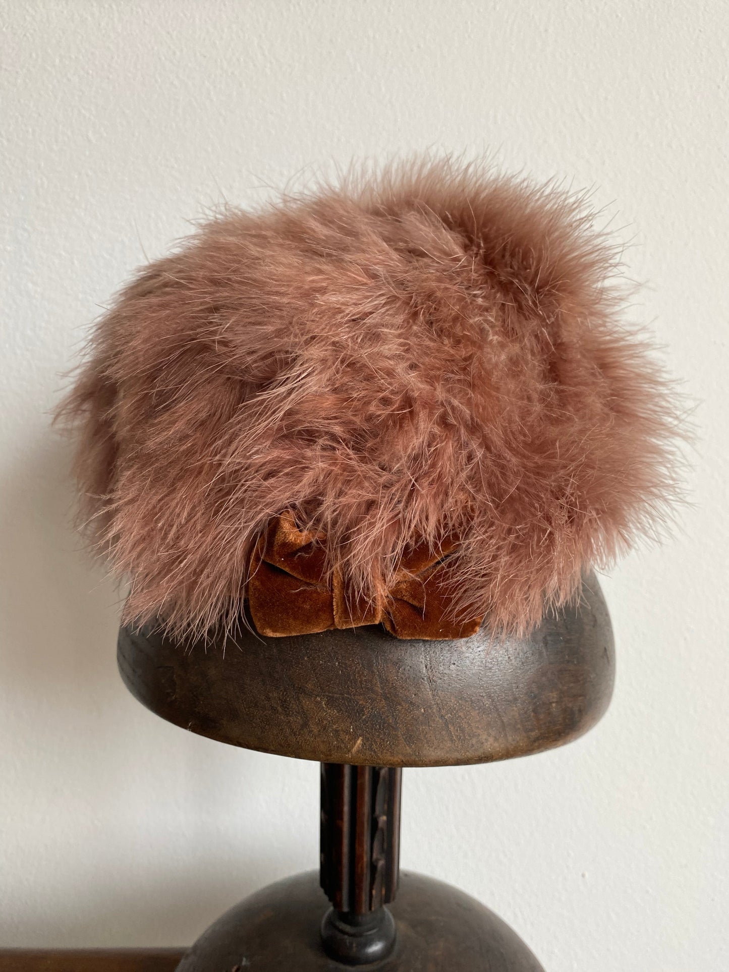 Cappello anni ‘60 piume di struzzo