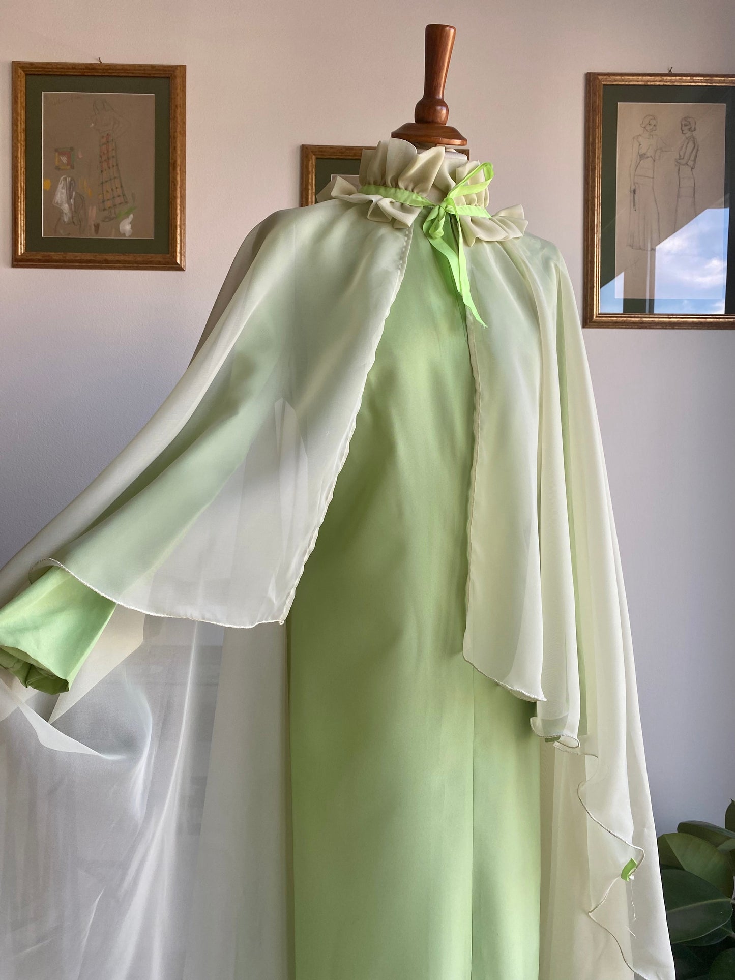 Abito anni ‘70 con mantella - TG. 44