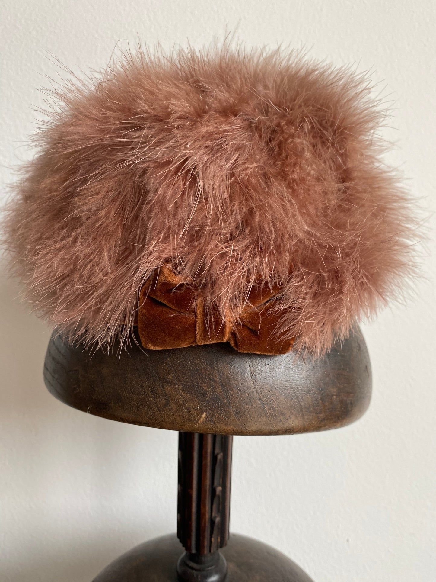 Cappello anni ‘60 piume di struzzo
