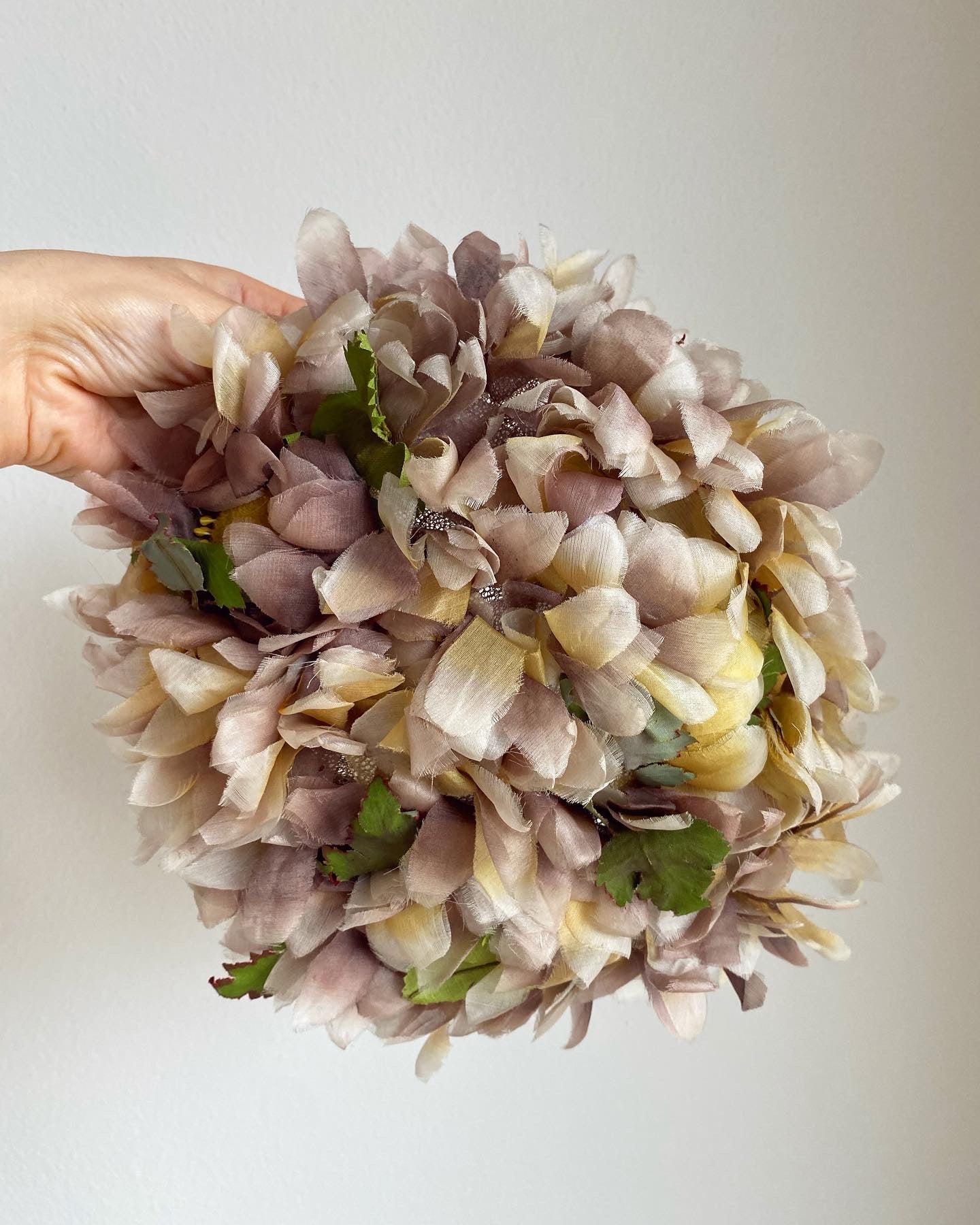 Cappello con fiori Christian Dior 💐