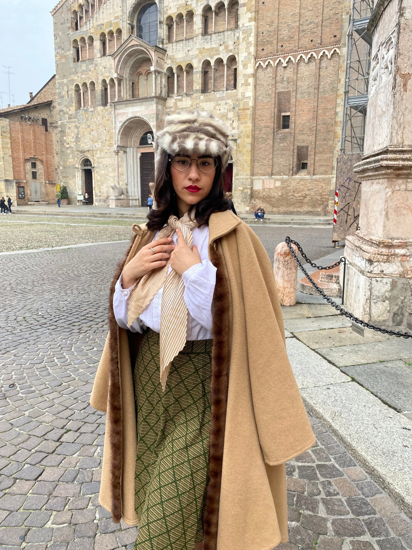 Cappello anni ‘60 in pelliccia striata