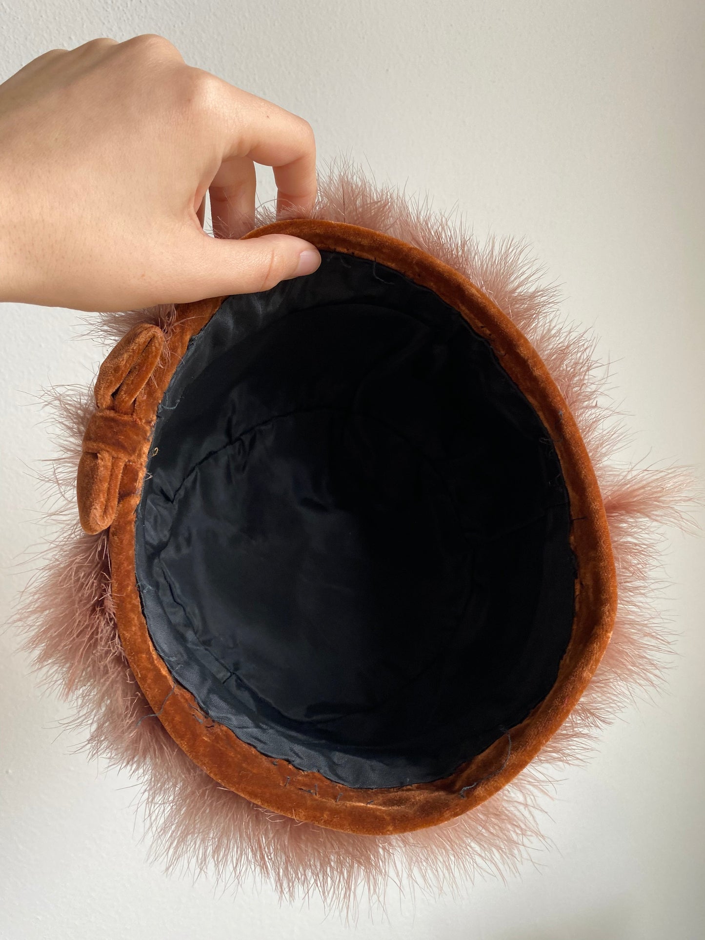 Cappello anni ‘60 piume di struzzo