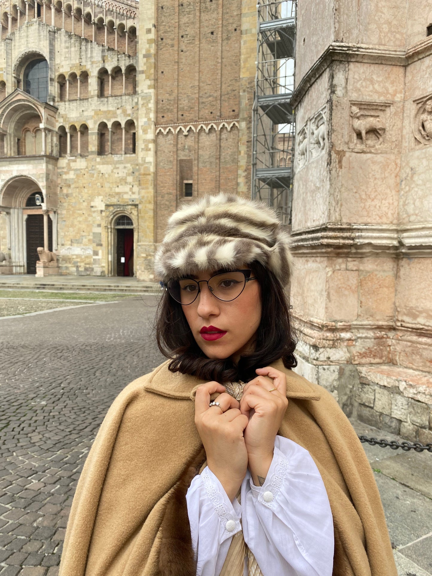 Cappello anni ‘60 in pelliccia striata