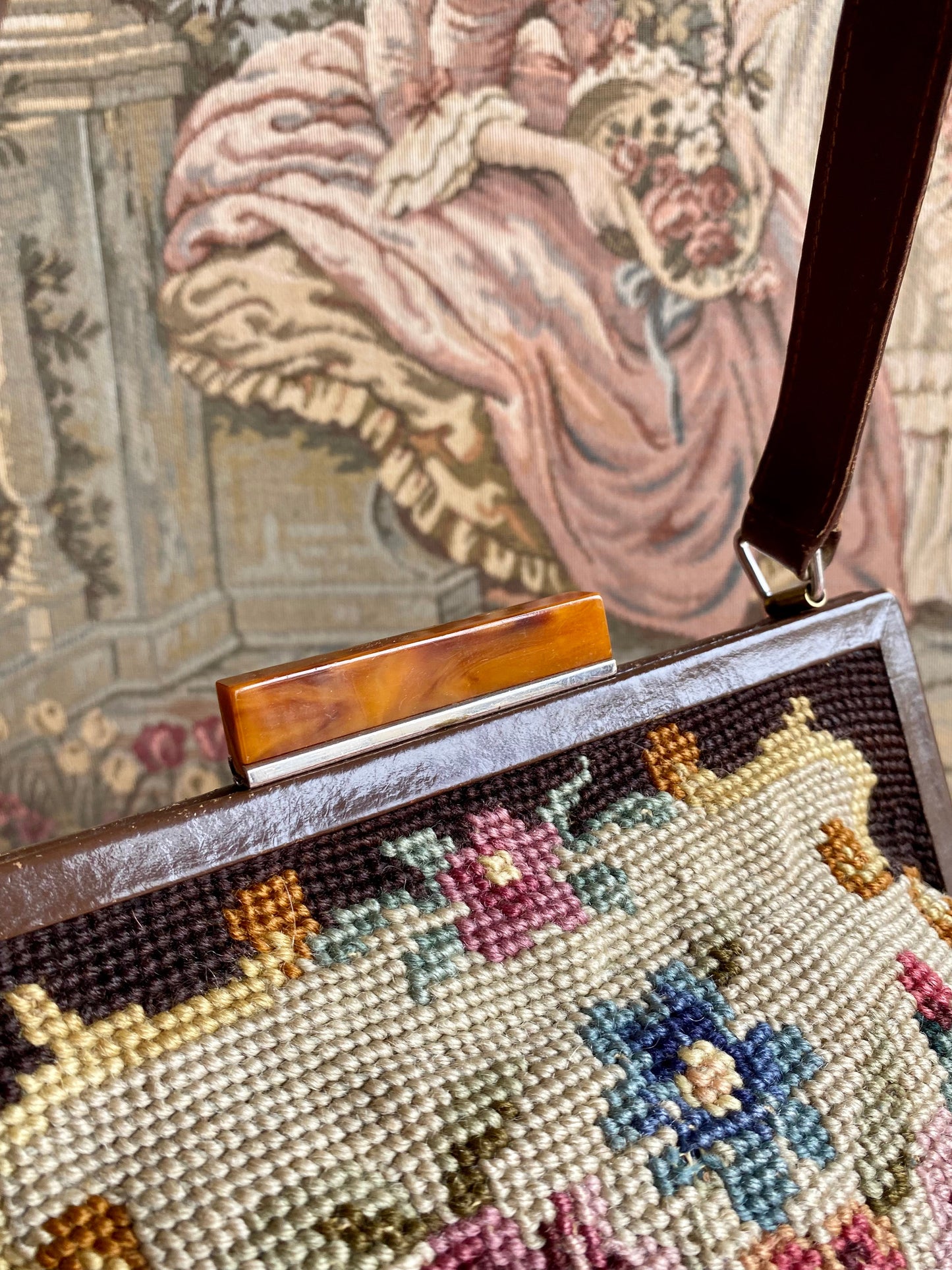 Borsa fine anni ‘40 - sfondo marrone