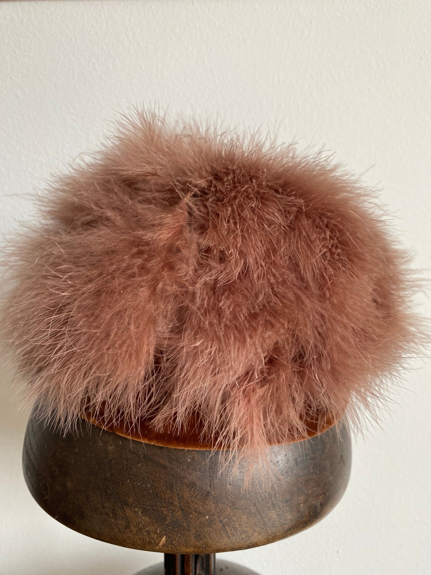 Cappello anni ‘60 piume di struzzo