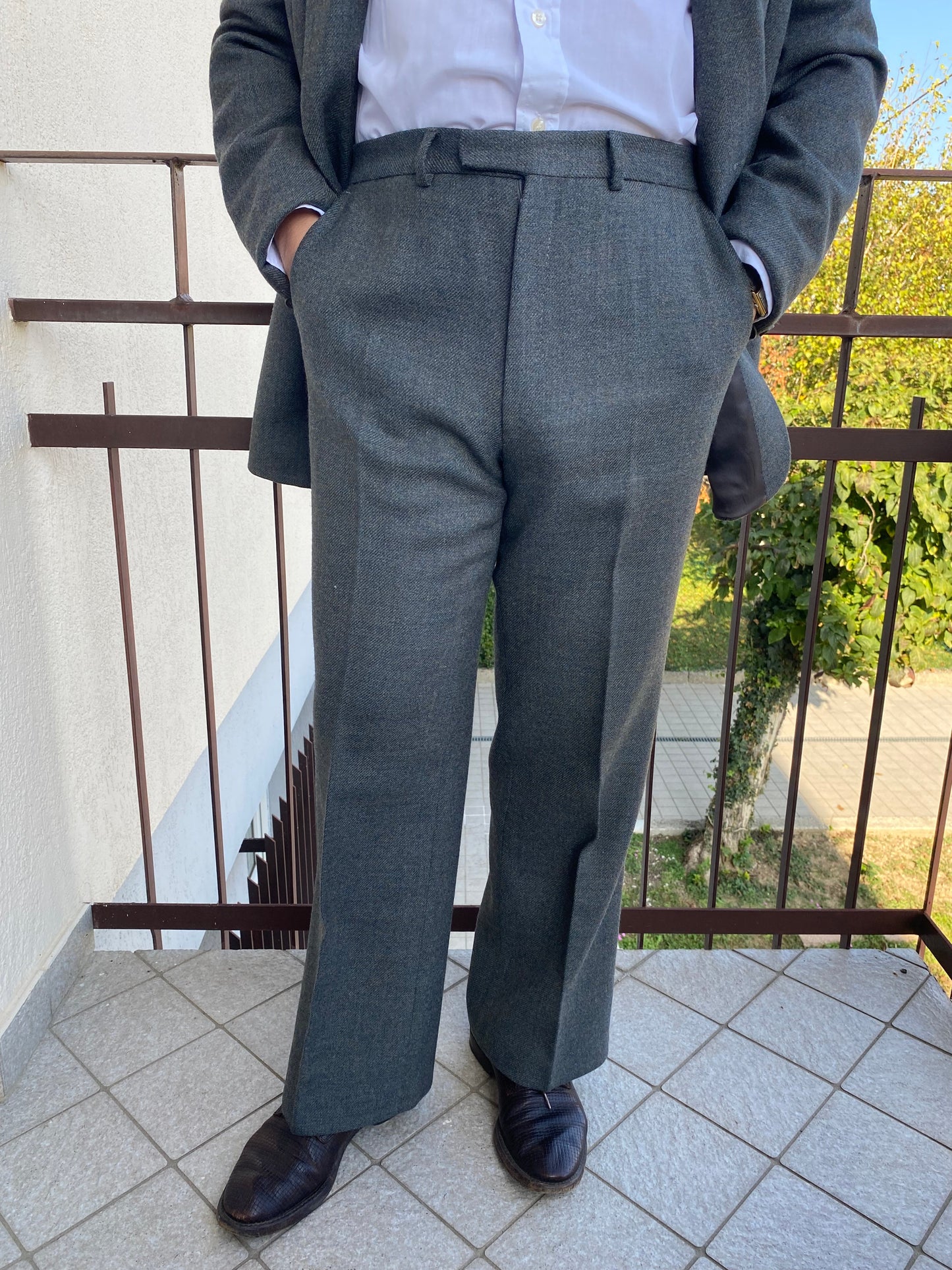 Completo colore grigio anni '70