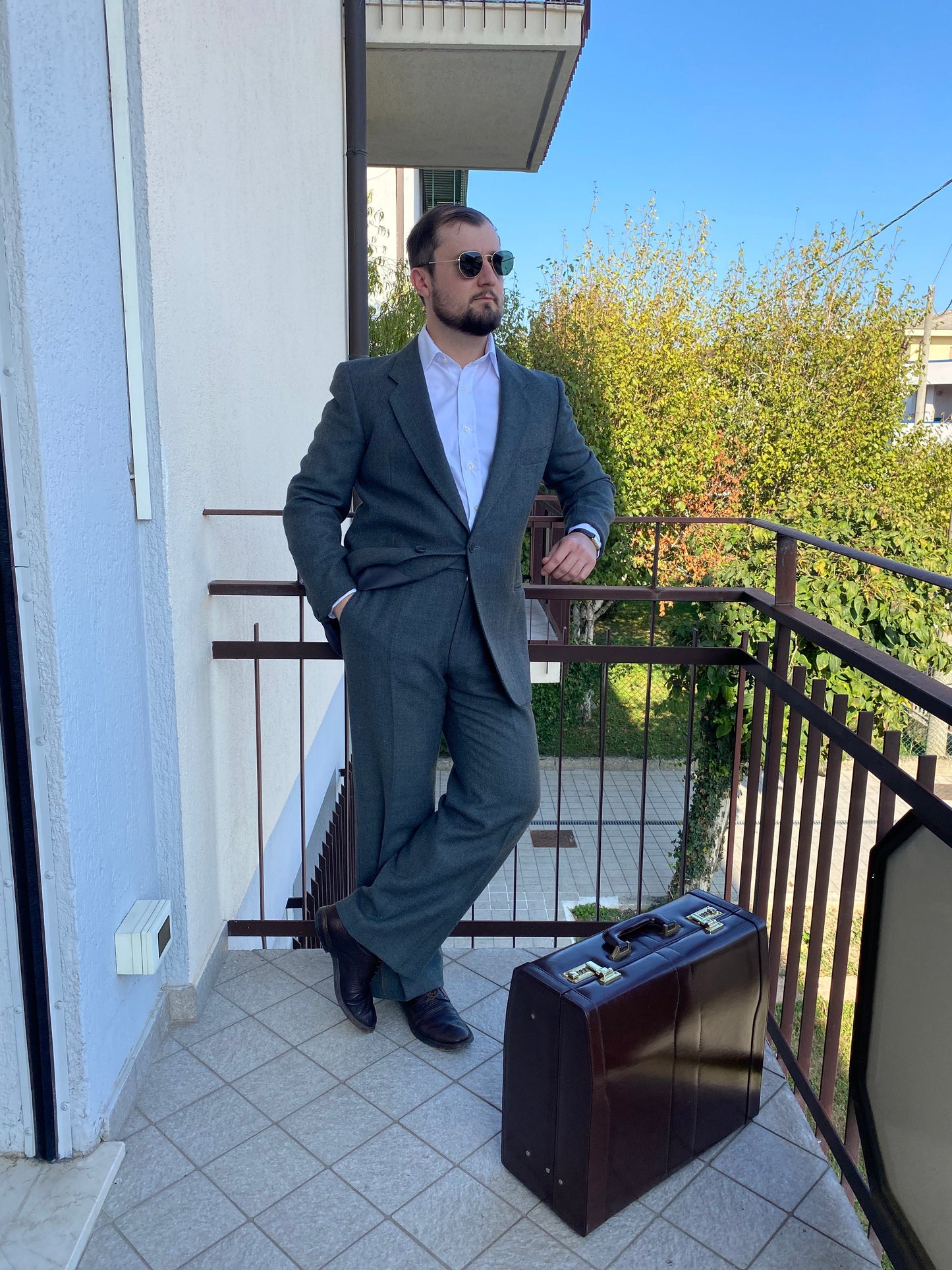 Completo colore grigio anni '70