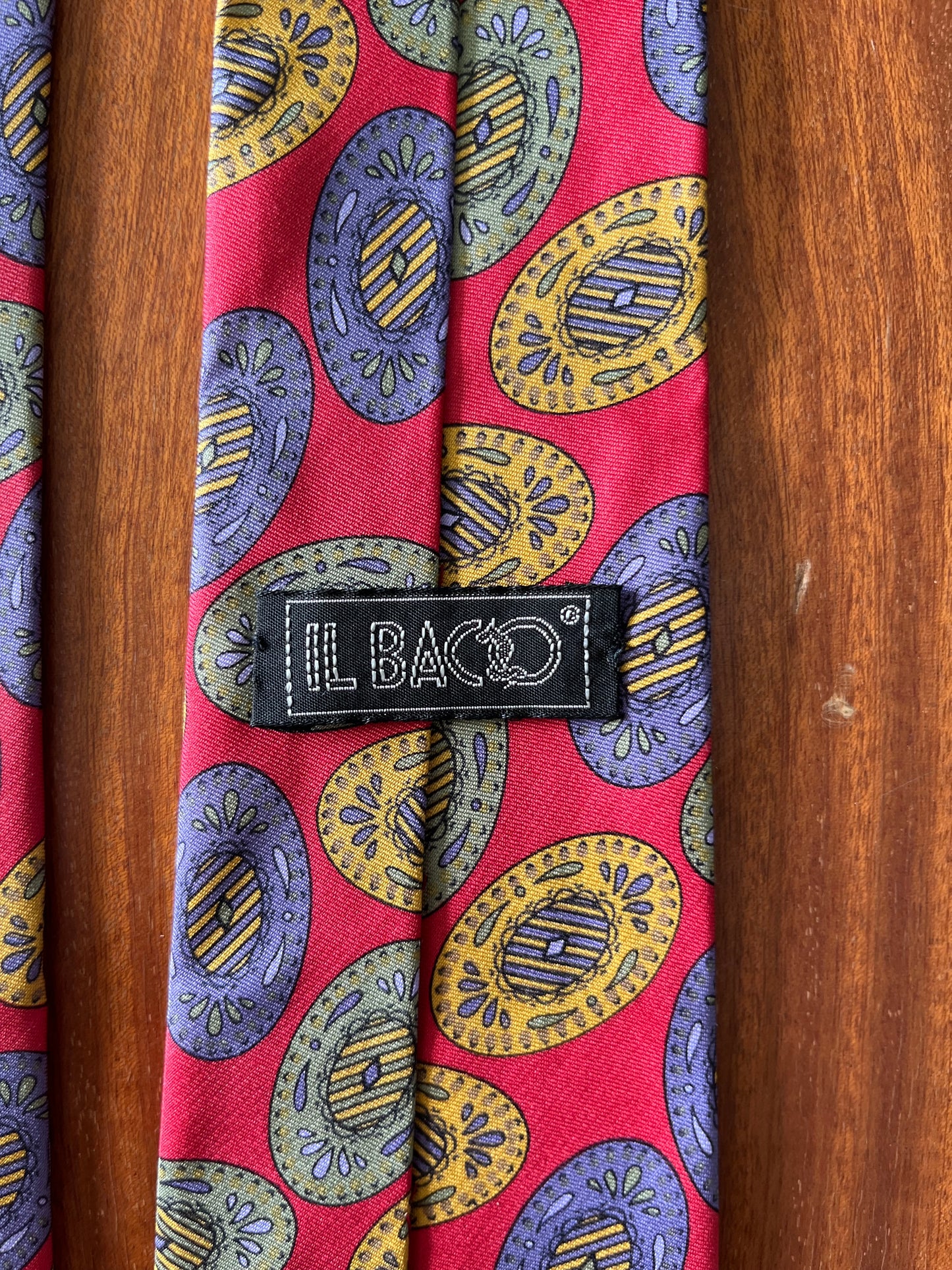Cravatta anni ‘90 medaglioni